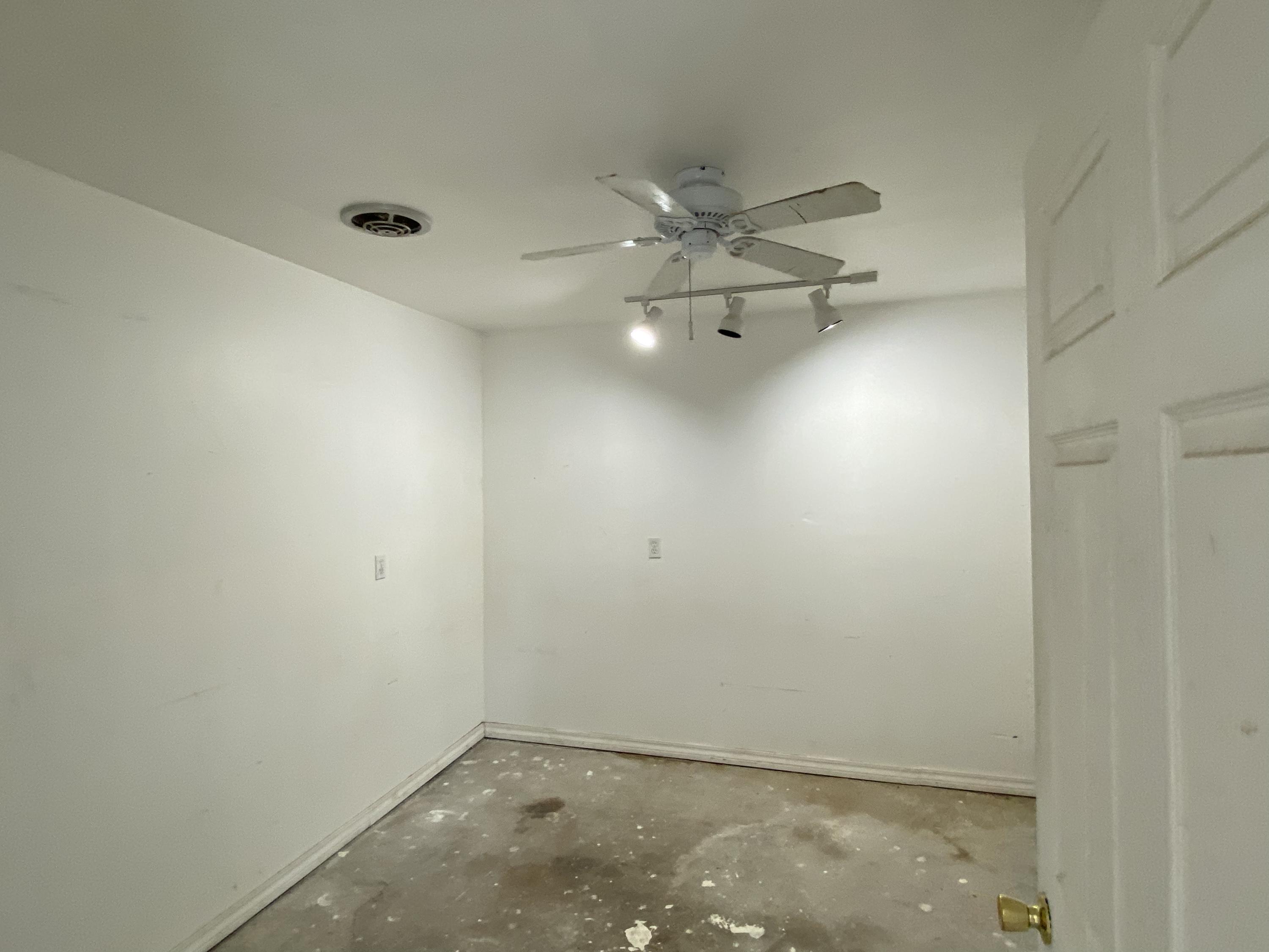 CAROL ANNE MANOR - Residential