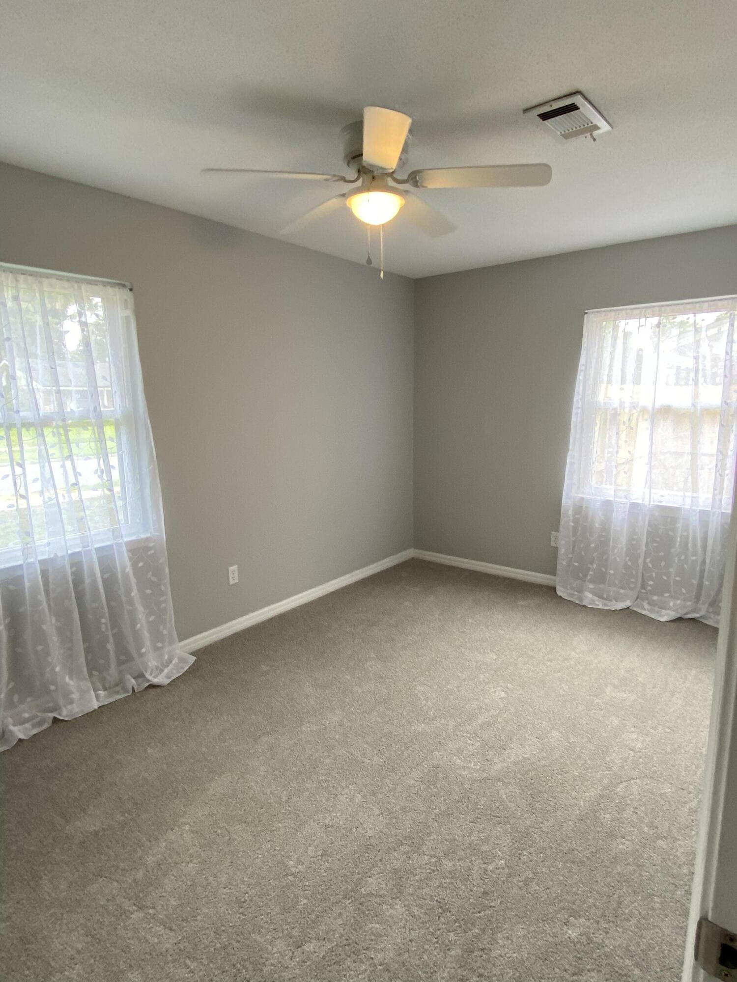 CAROL ANNE MANOR - Residential