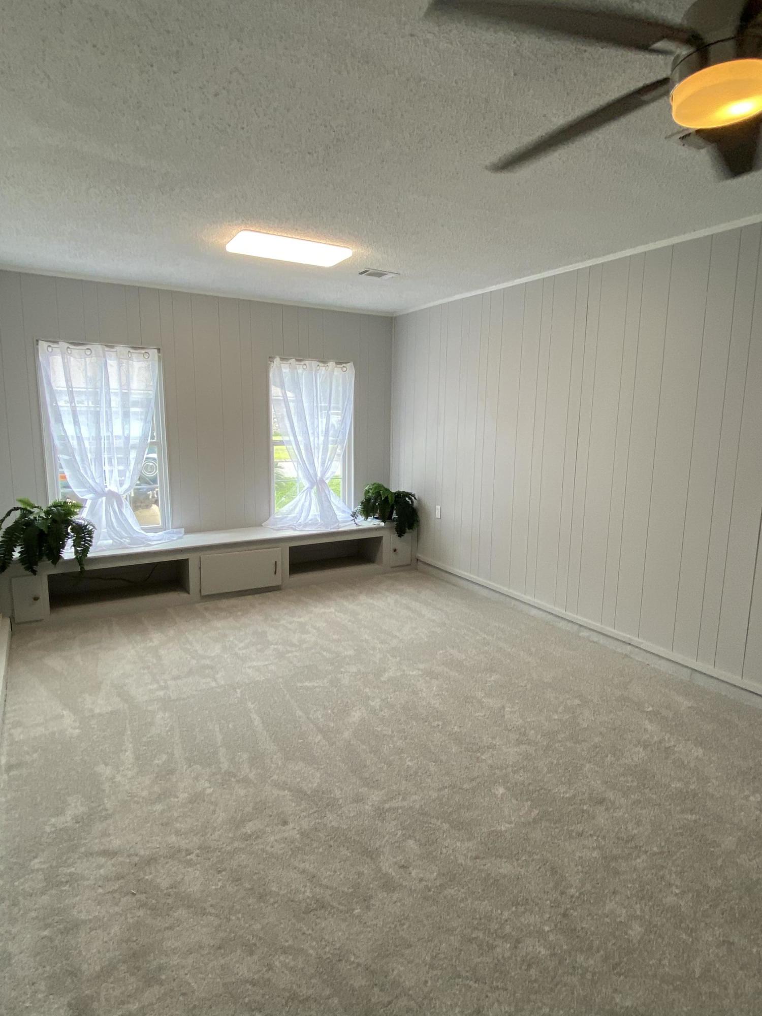 CAROL ANNE MANOR - Residential