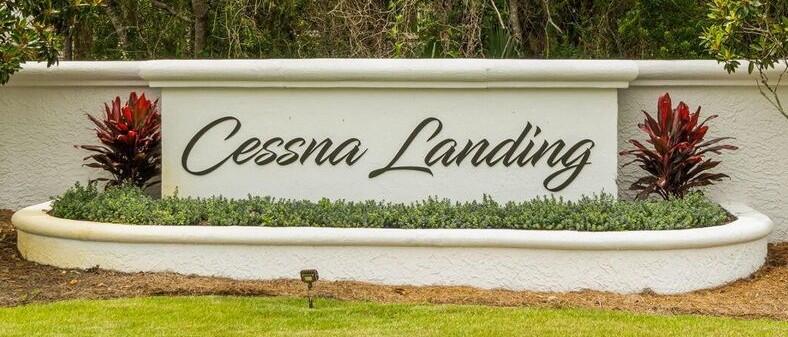 CESSNA LANDING - Land