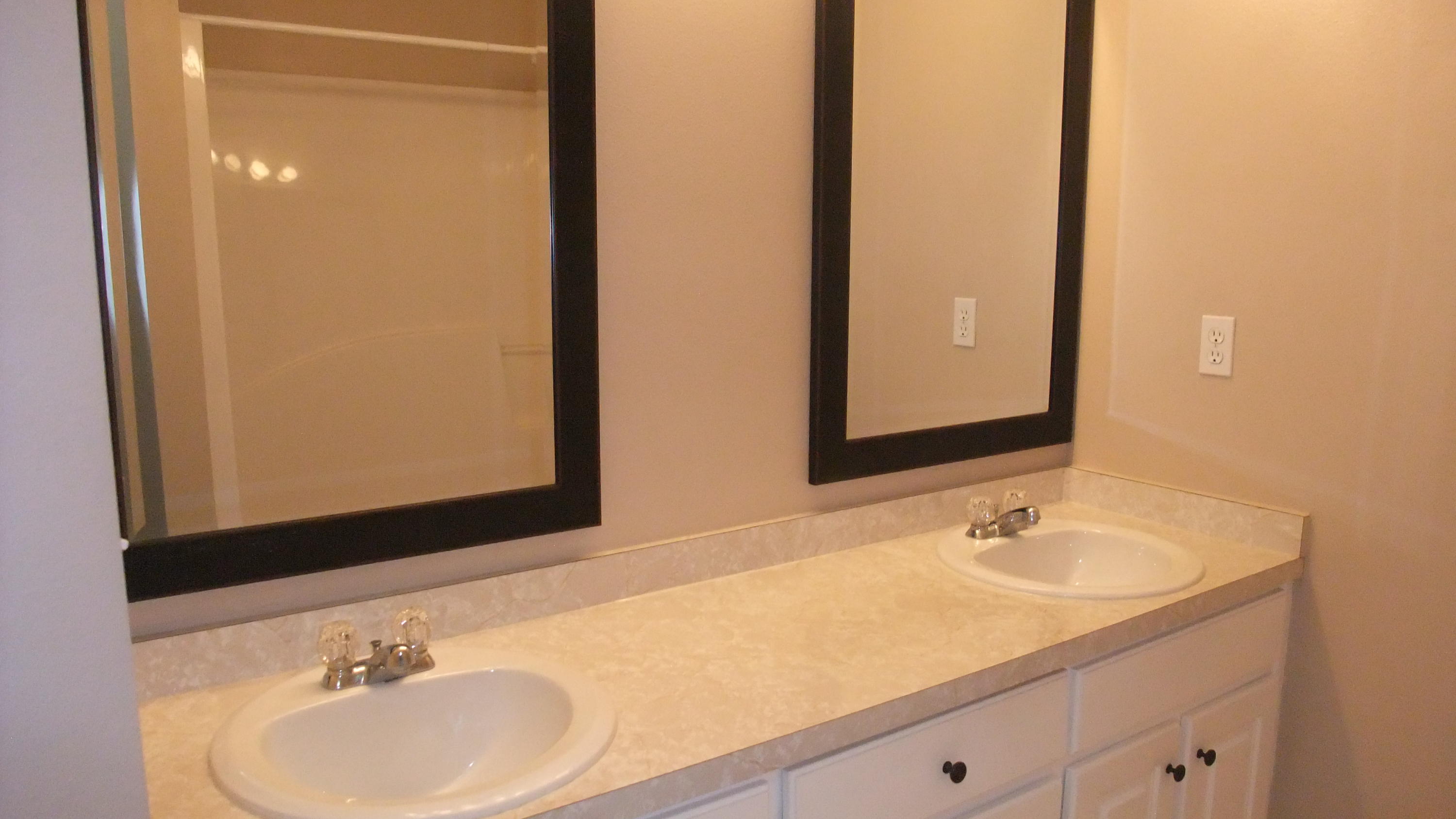 ANDALUSIA PLACE T/H'S - Residential