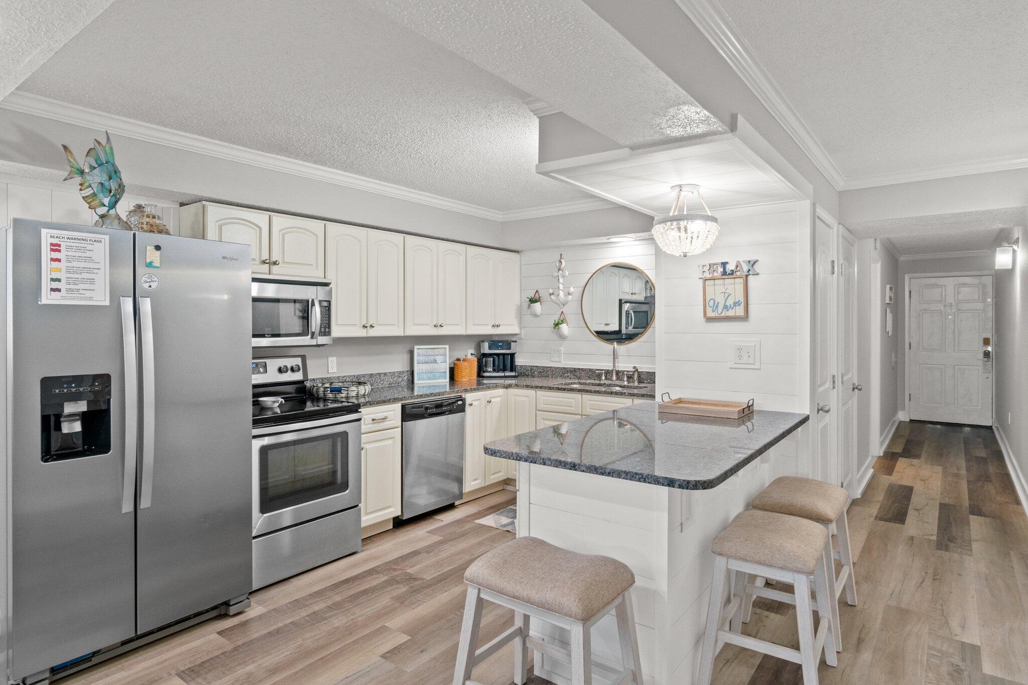 REGENCY TOWERS - Residential