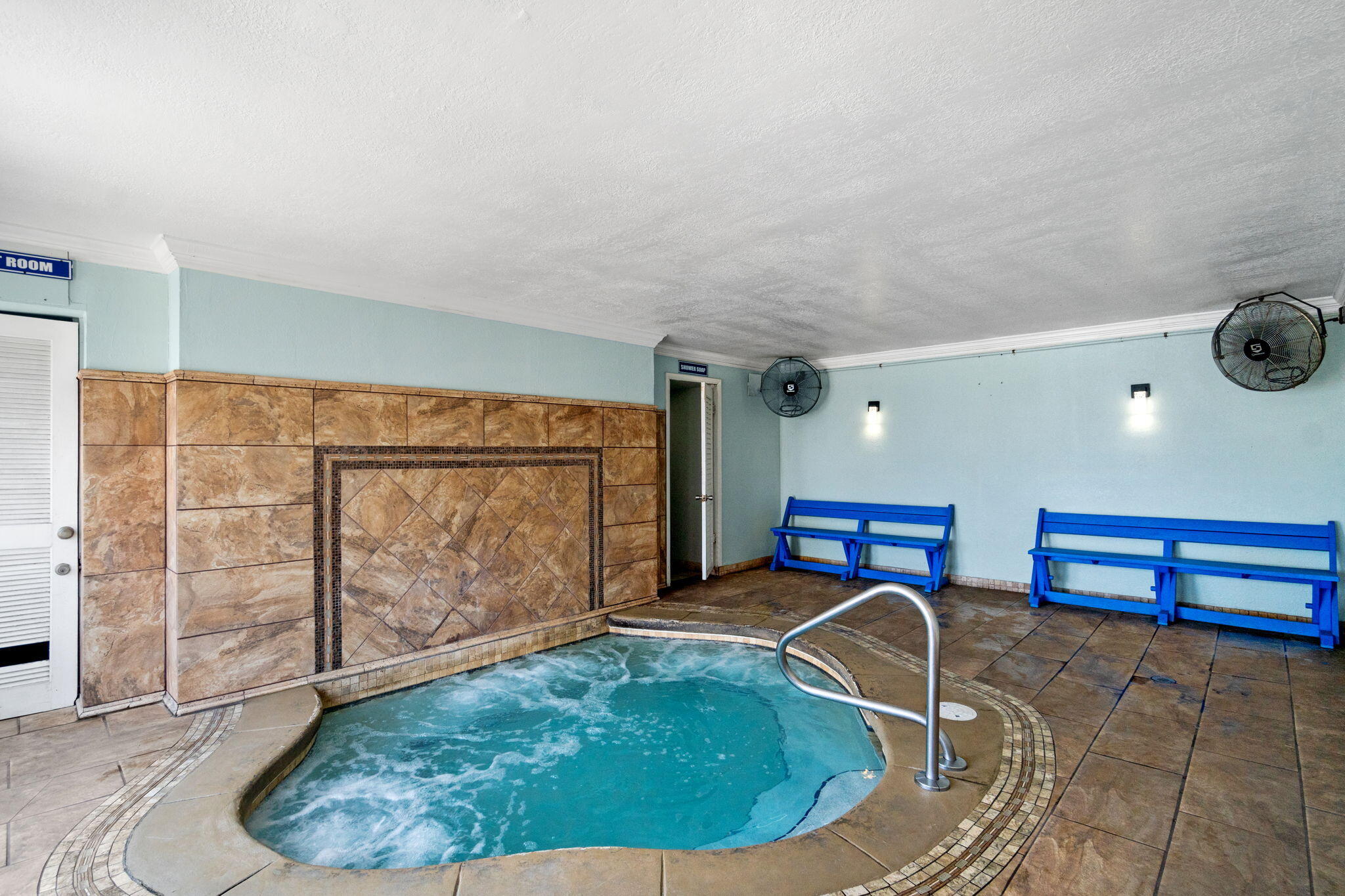 REGENCY TOWERS - Residential