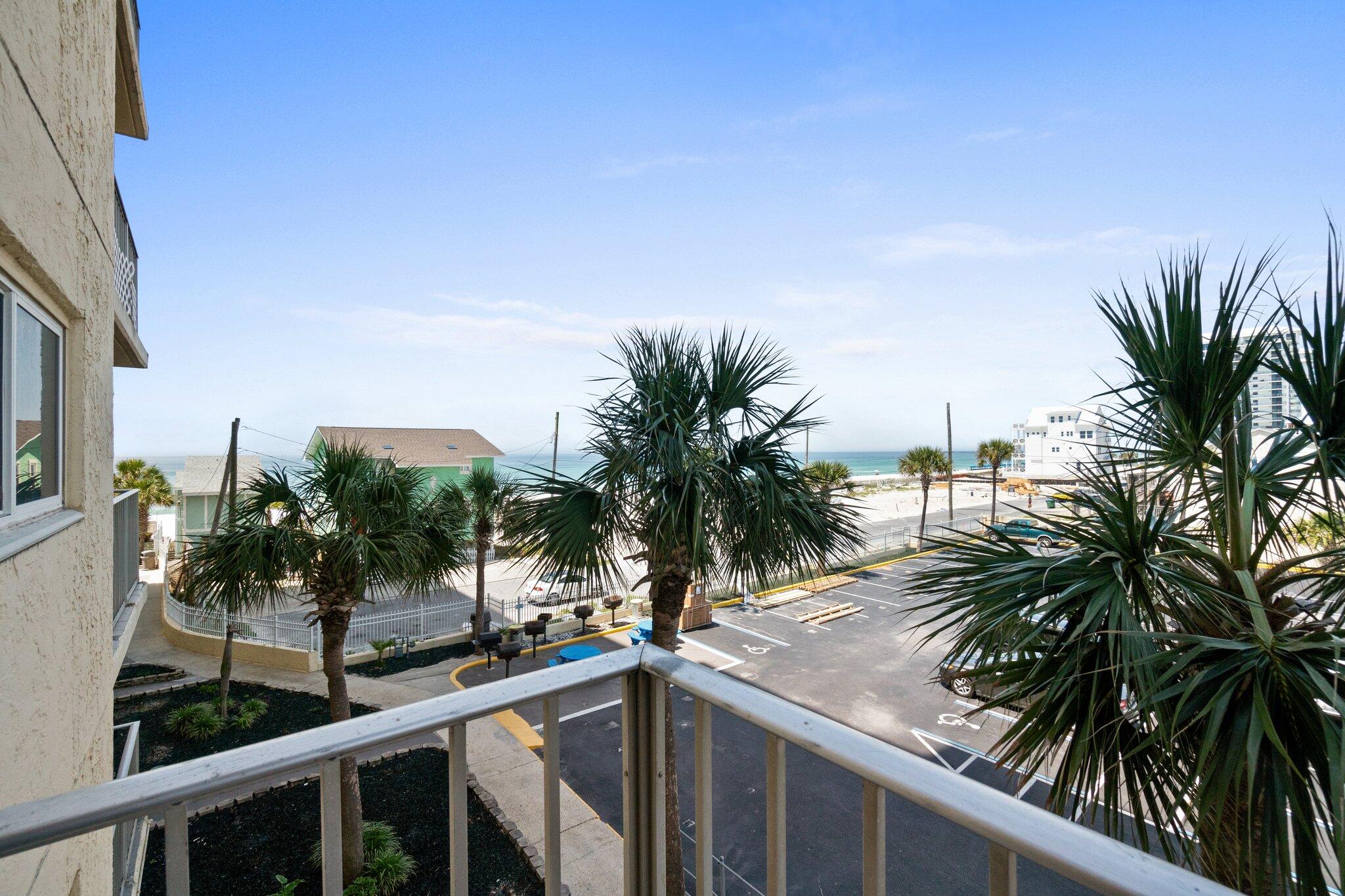 REGENCY TOWERS - Residential