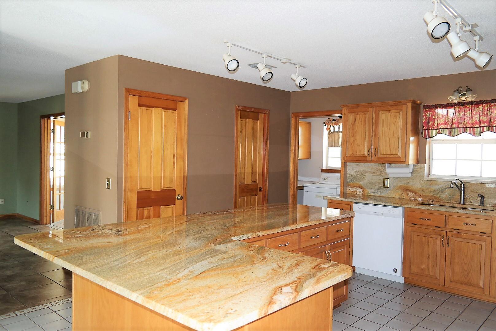 DEFUNIAK COUNTRY CLUB ESTATES - Residential