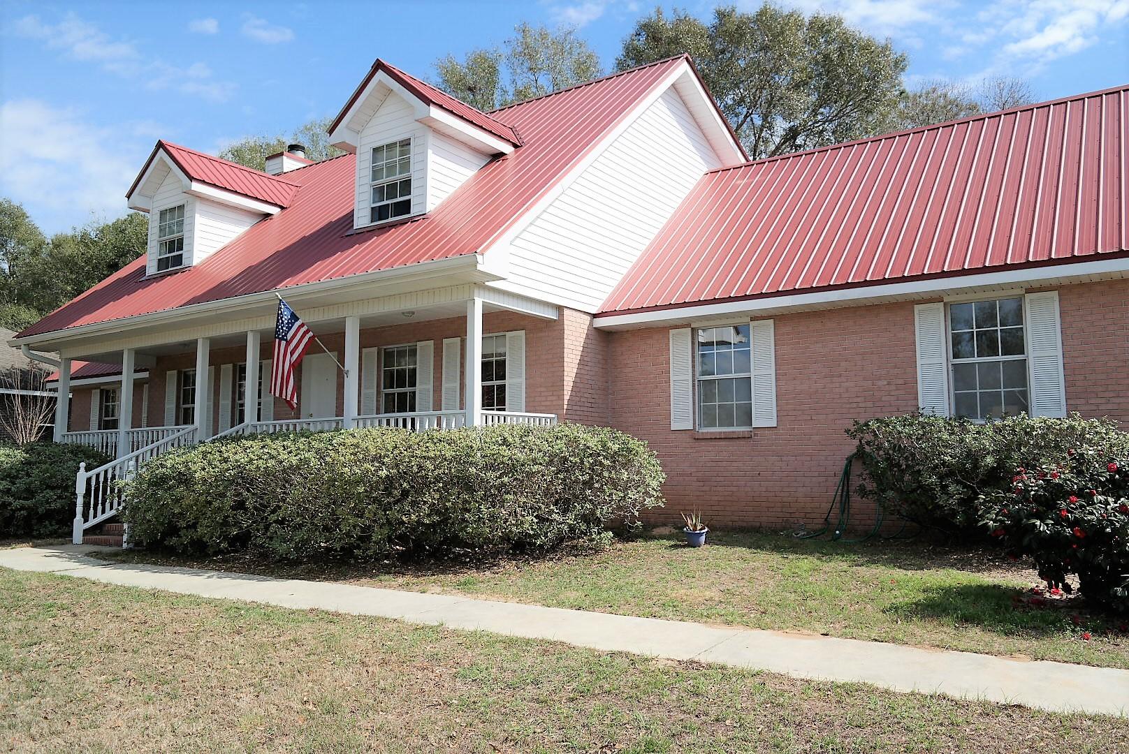 DEFUNIAK COUNTRY CLUB ESTATES - Residential