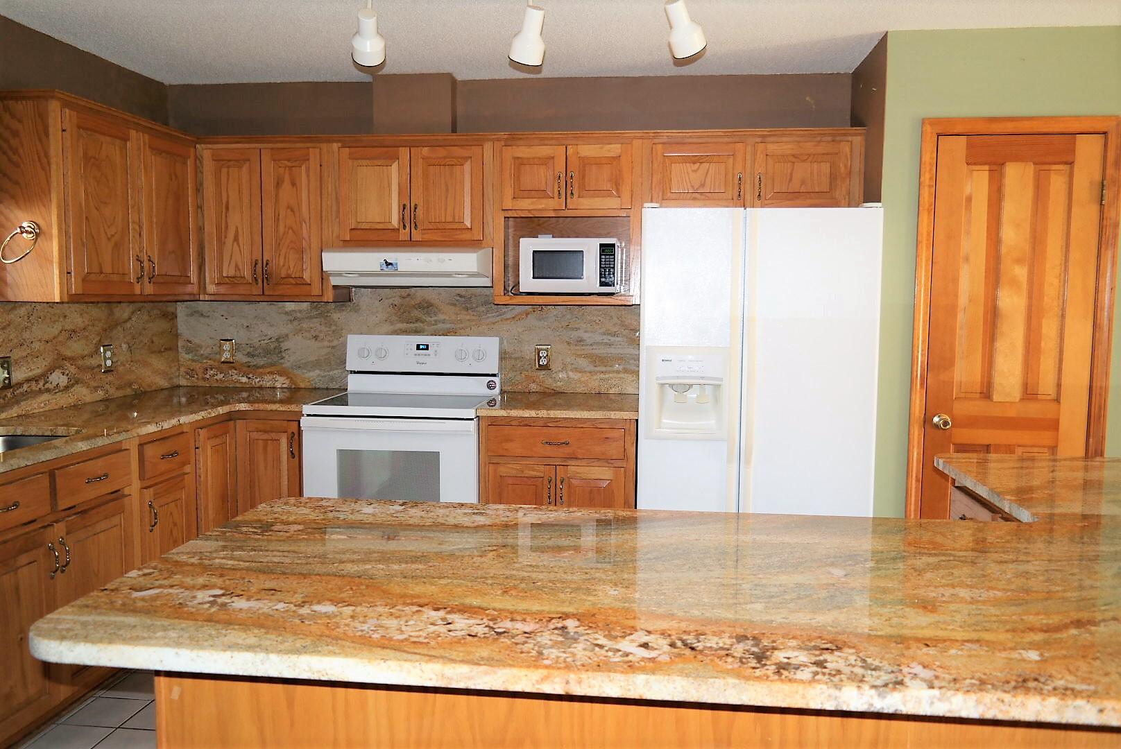 DEFUNIAK COUNTRY CLUB ESTATES - Residential