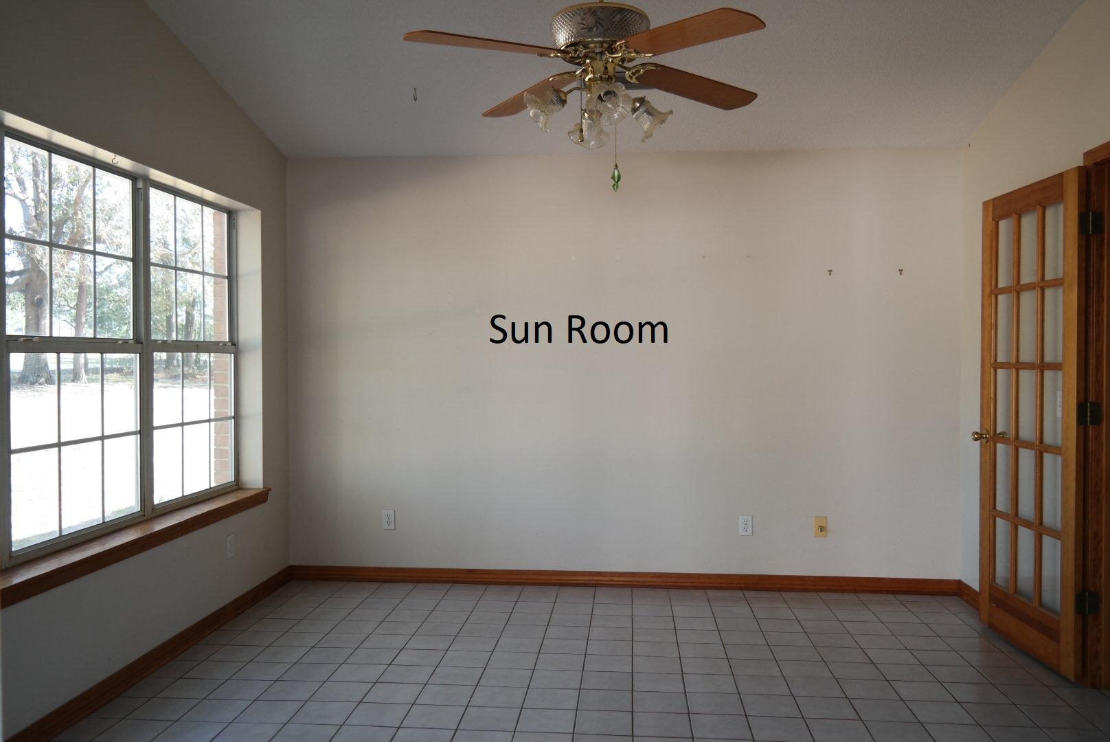 DEFUNIAK COUNTRY CLUB ESTATES - Residential