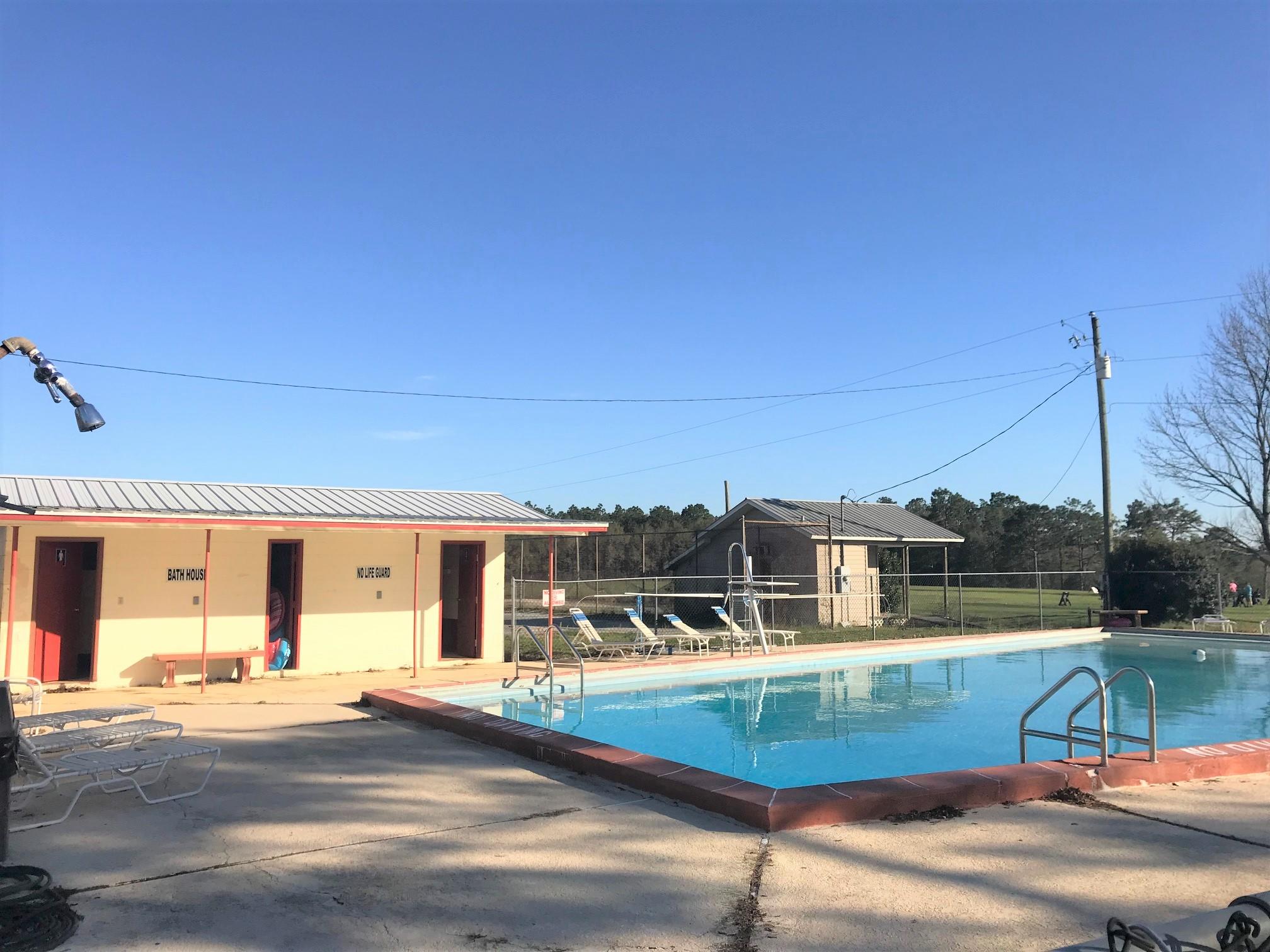 DEFUNIAK COUNTRY CLUB ESTATES - Residential