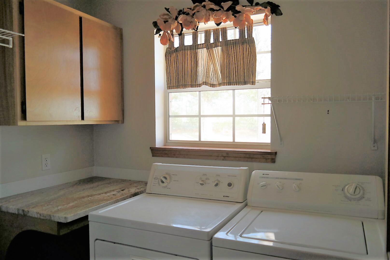 DEFUNIAK COUNTRY CLUB ESTATES - Residential