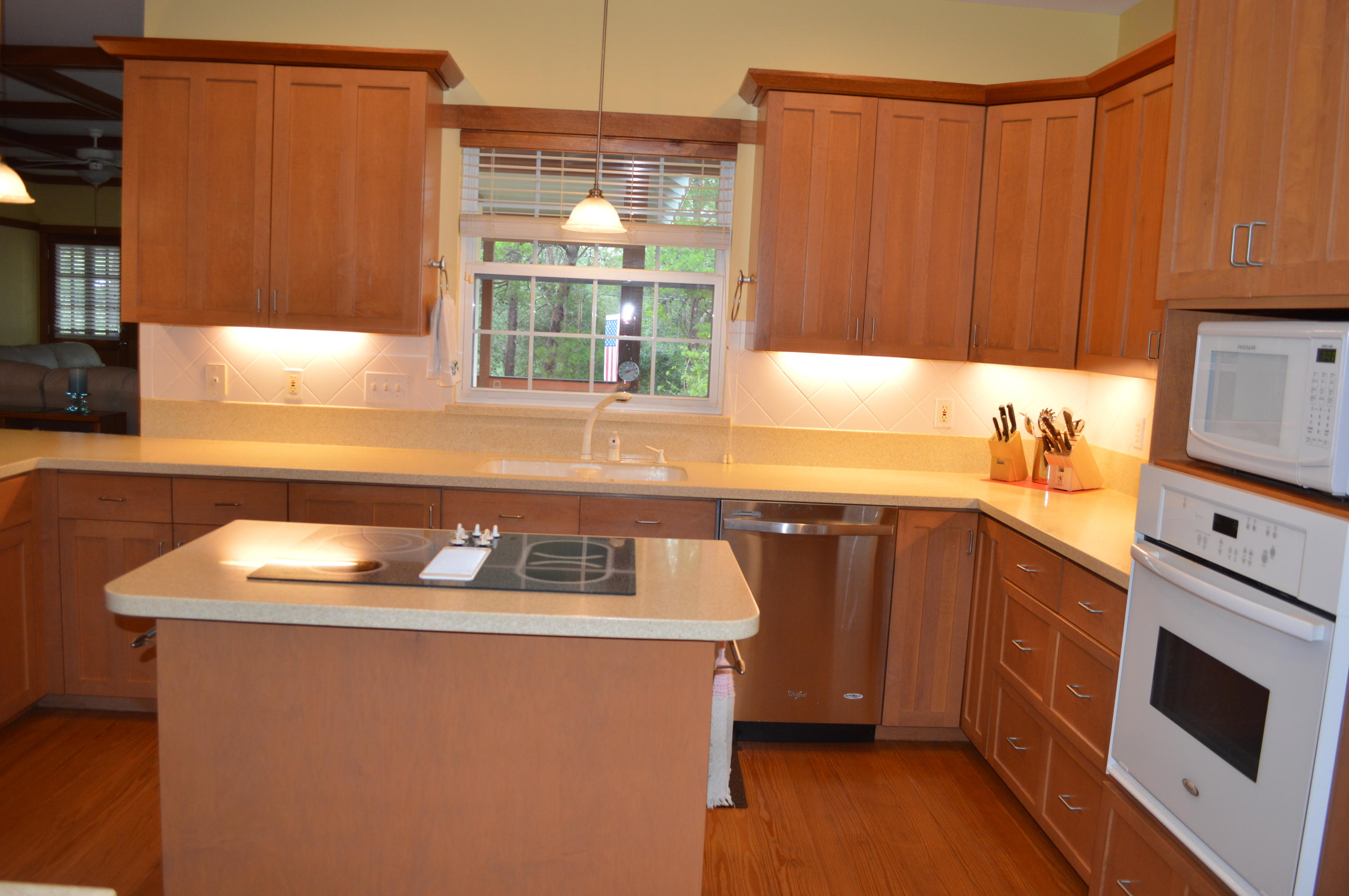 LAKE SHORE ESTATES - Residential