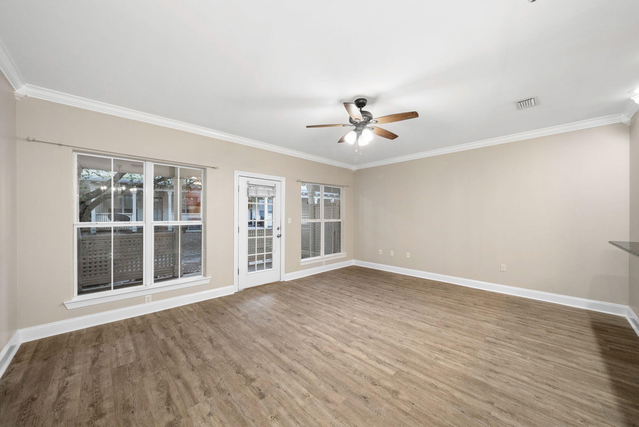 OLD BAY T/H - Residential Lease