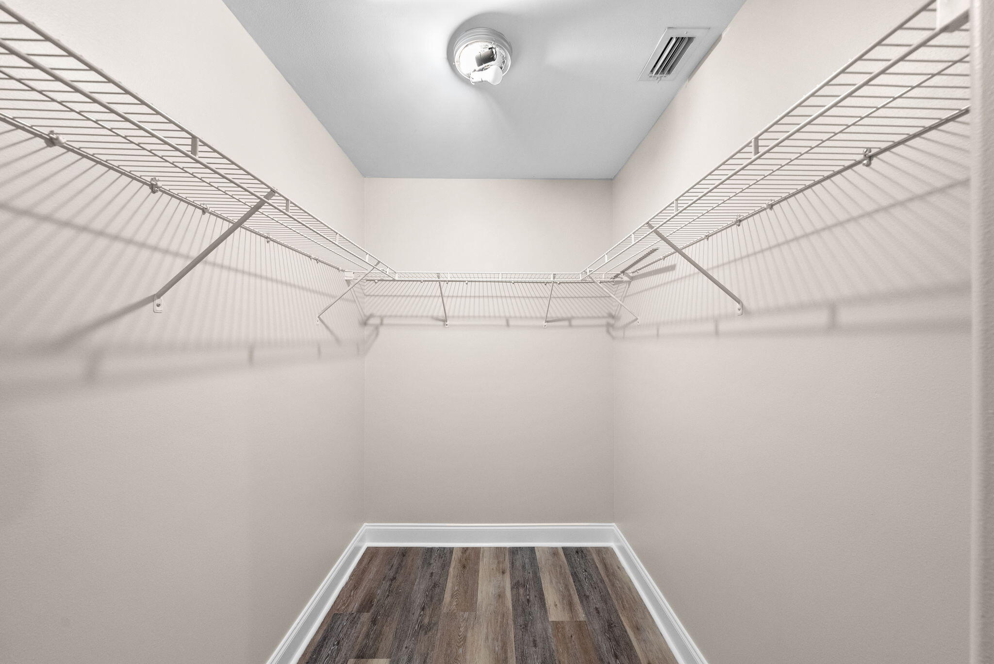 OLD BAY T/H - Residential Lease