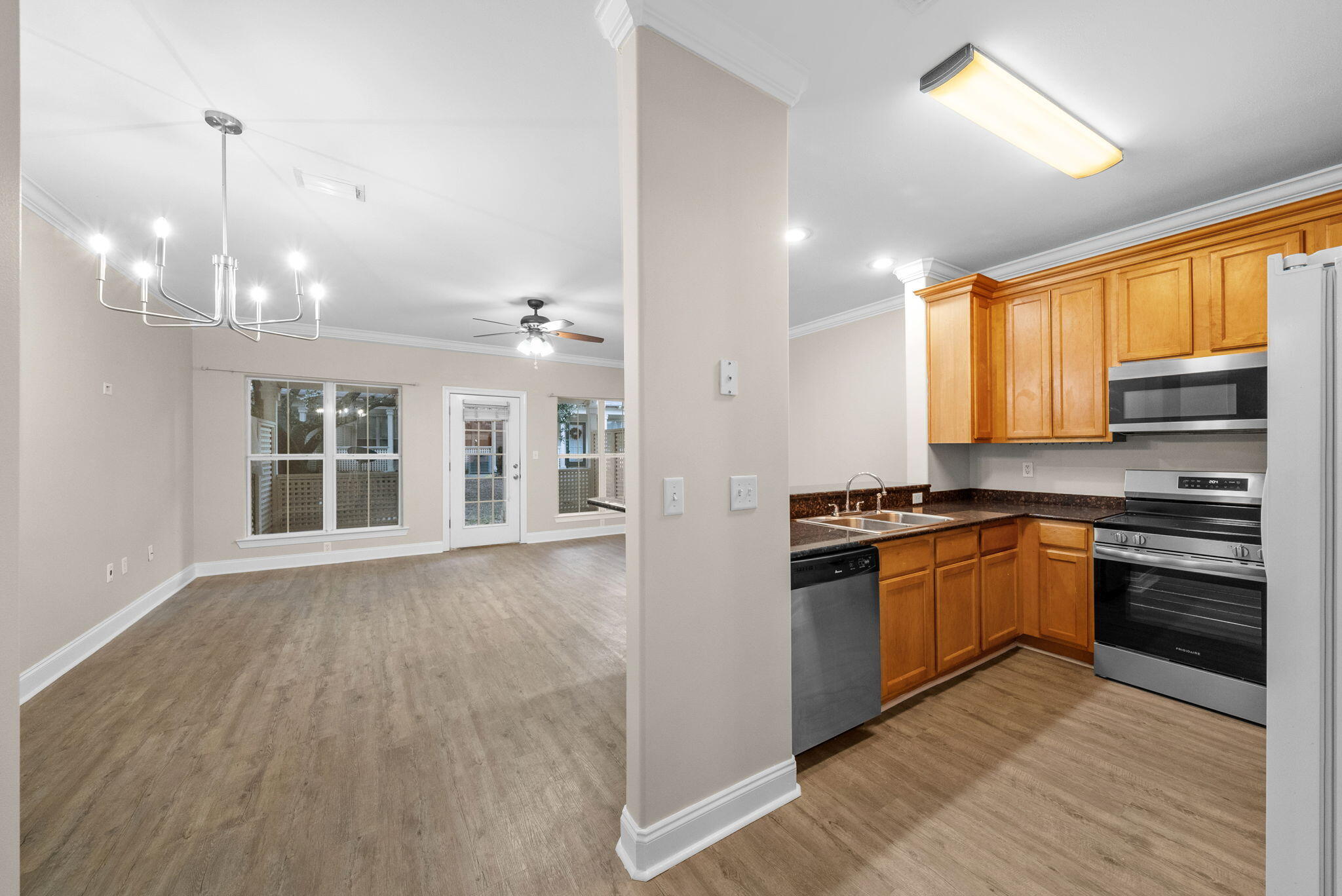 OLD BAY T/H - Residential Lease