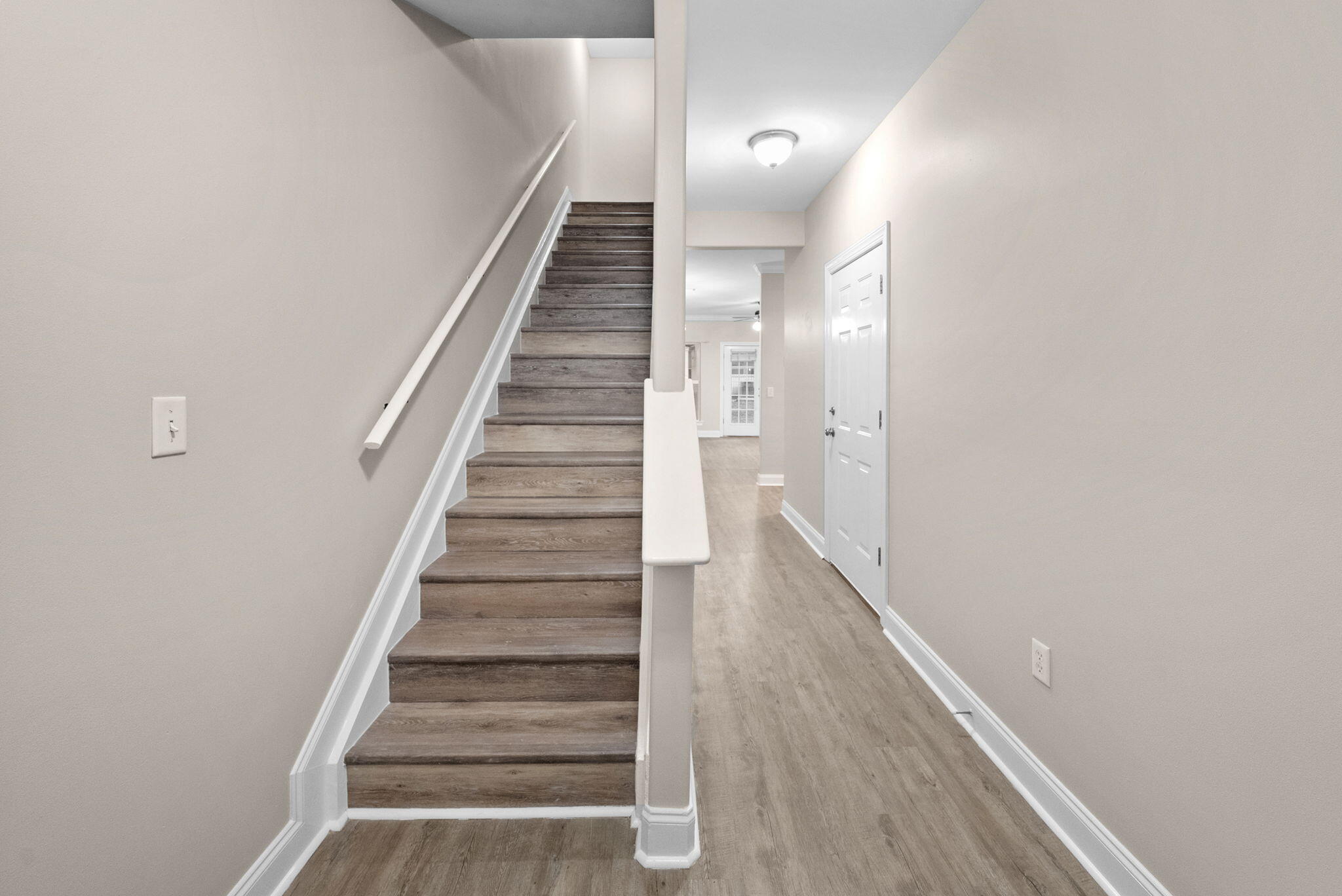 OLD BAY T/H - Residential Lease