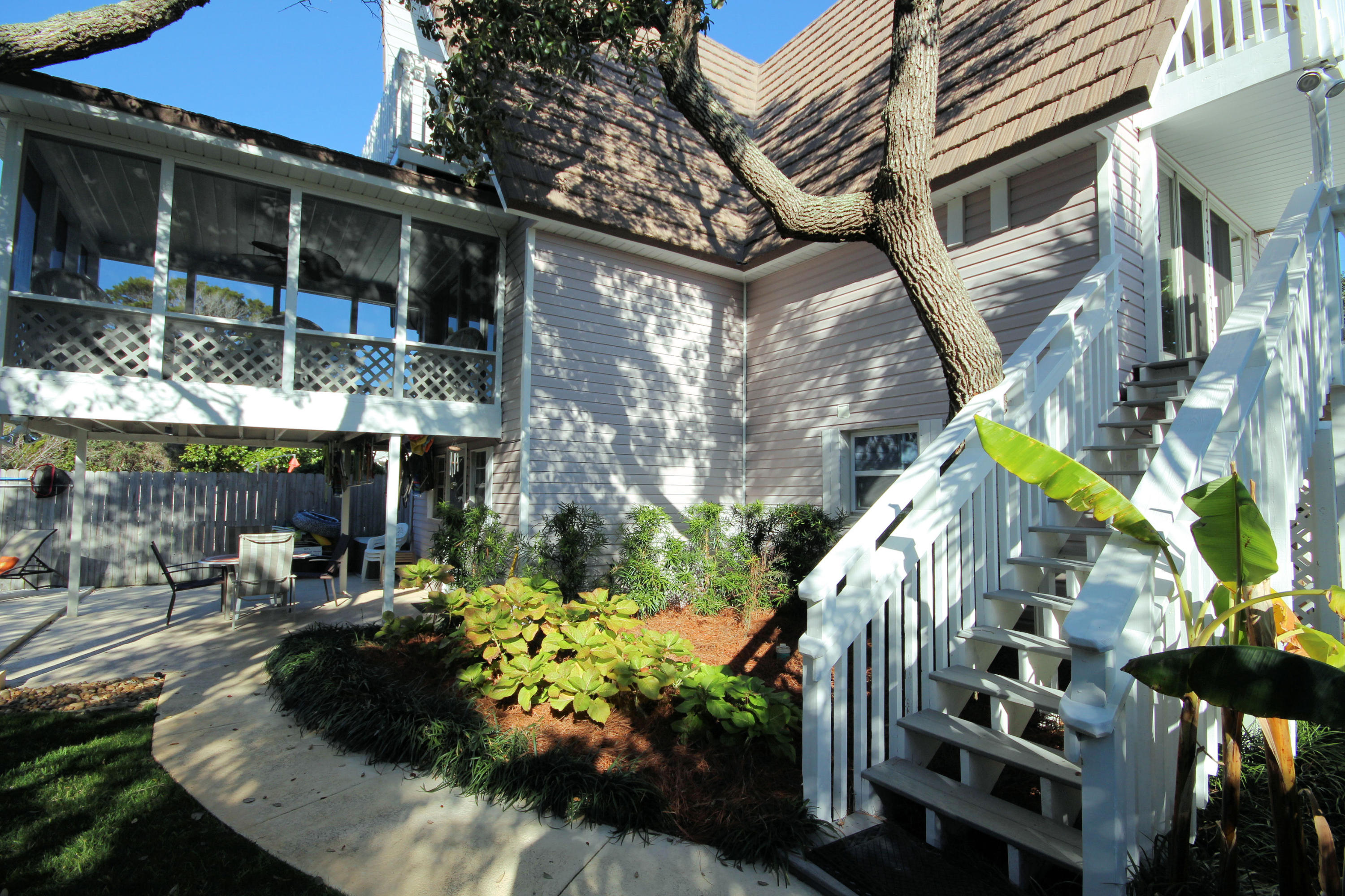 CRYSTAL BEACH - Residential