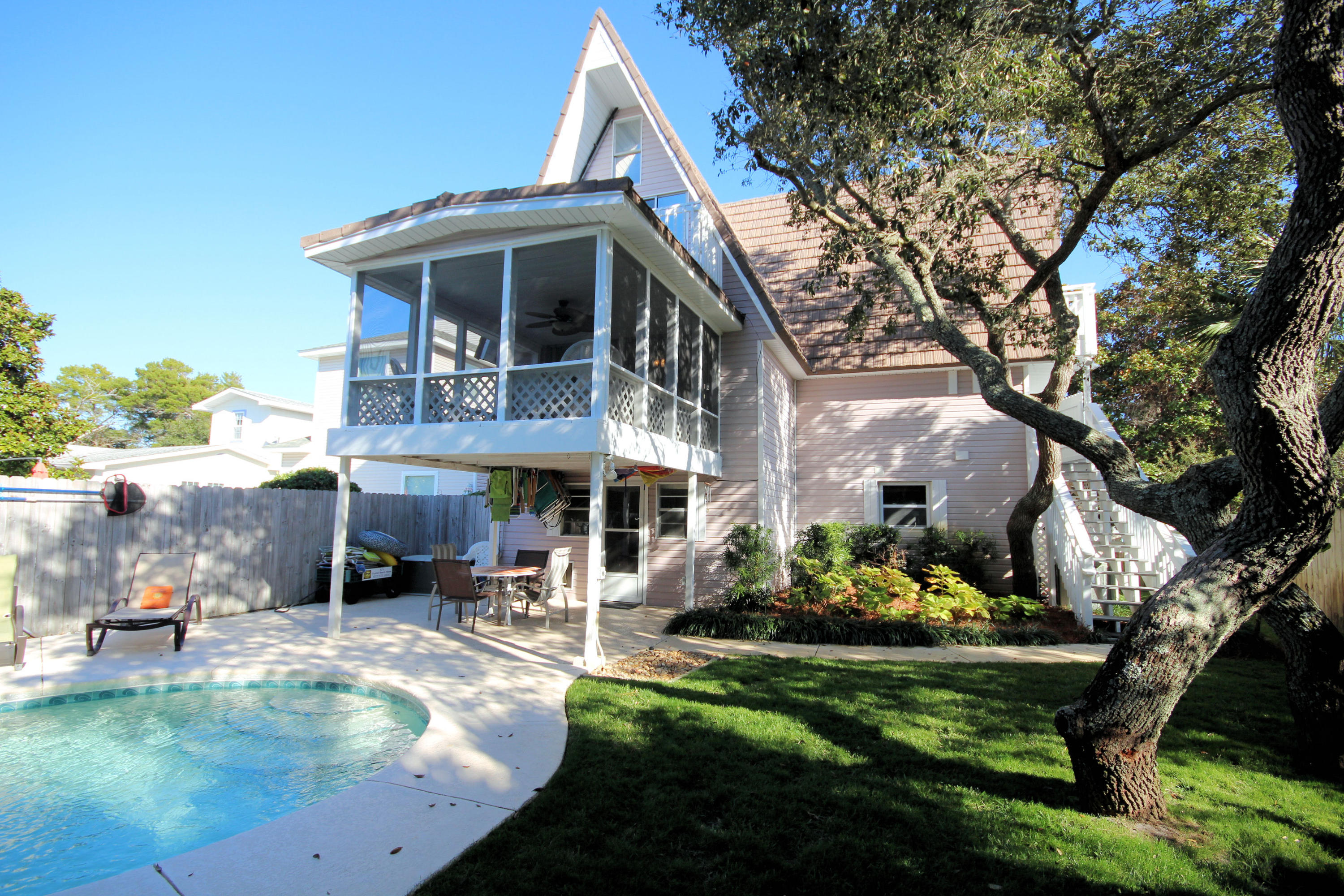 CRYSTAL BEACH - Residential