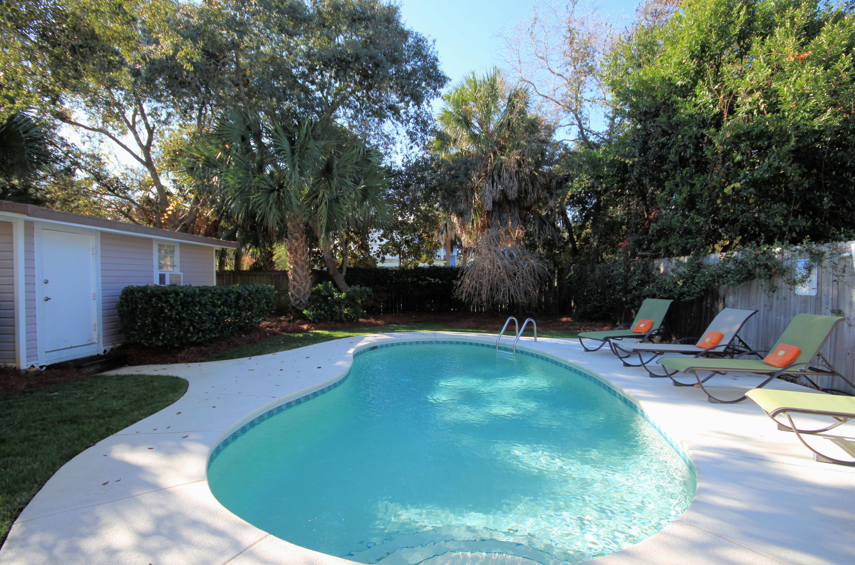 CRYSTAL BEACH - Residential