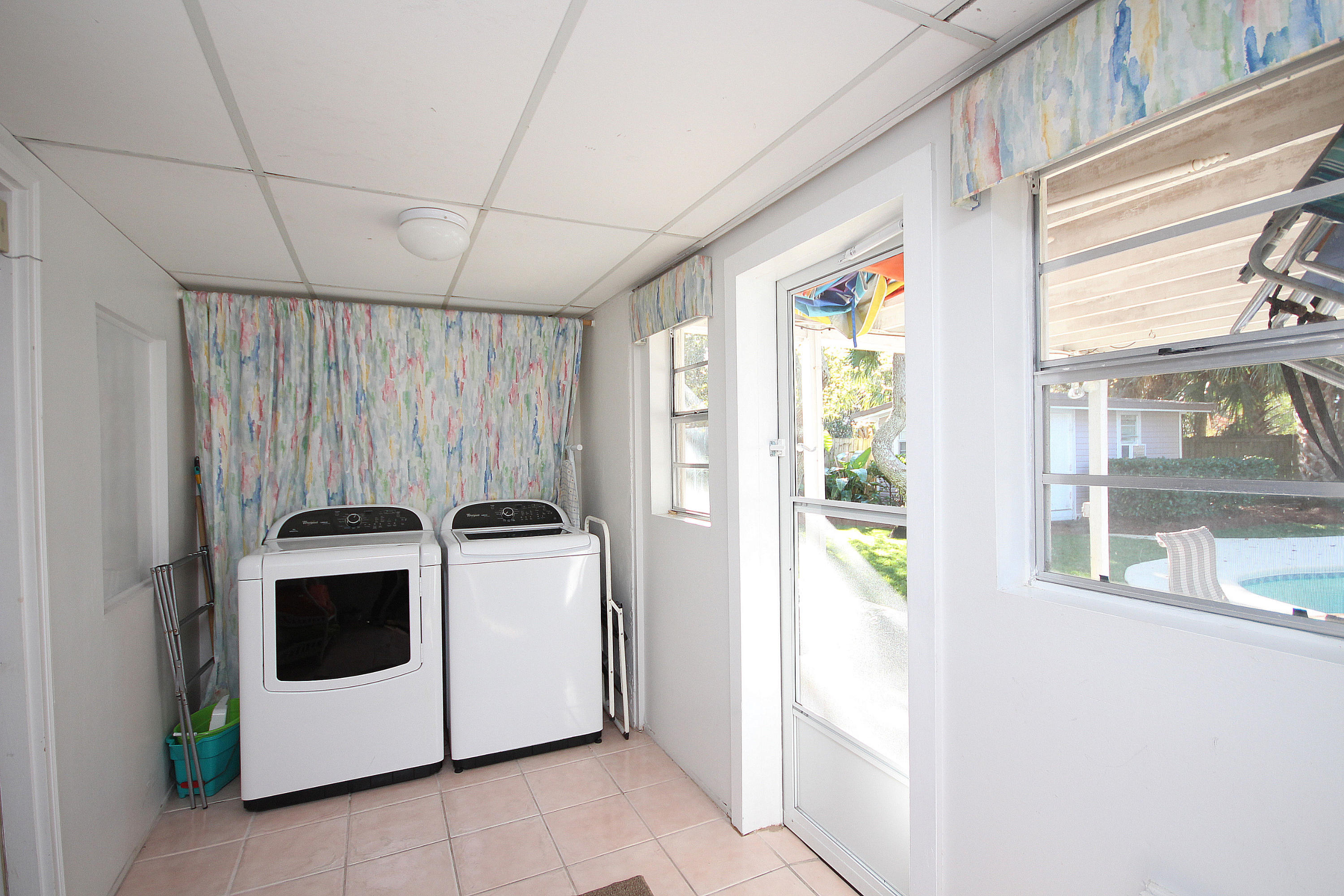 CRYSTAL BEACH - Residential