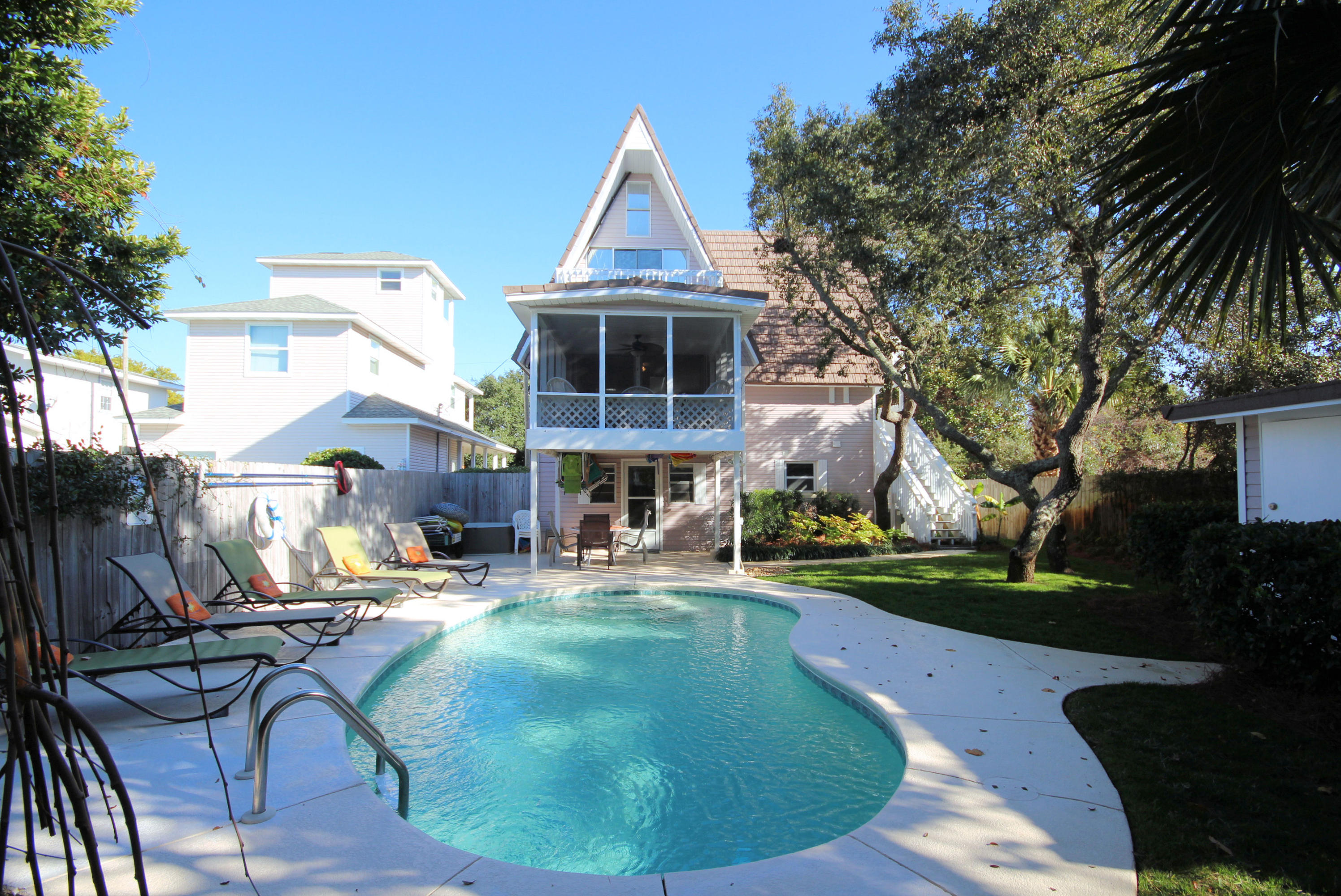 CRYSTAL BEACH - Residential