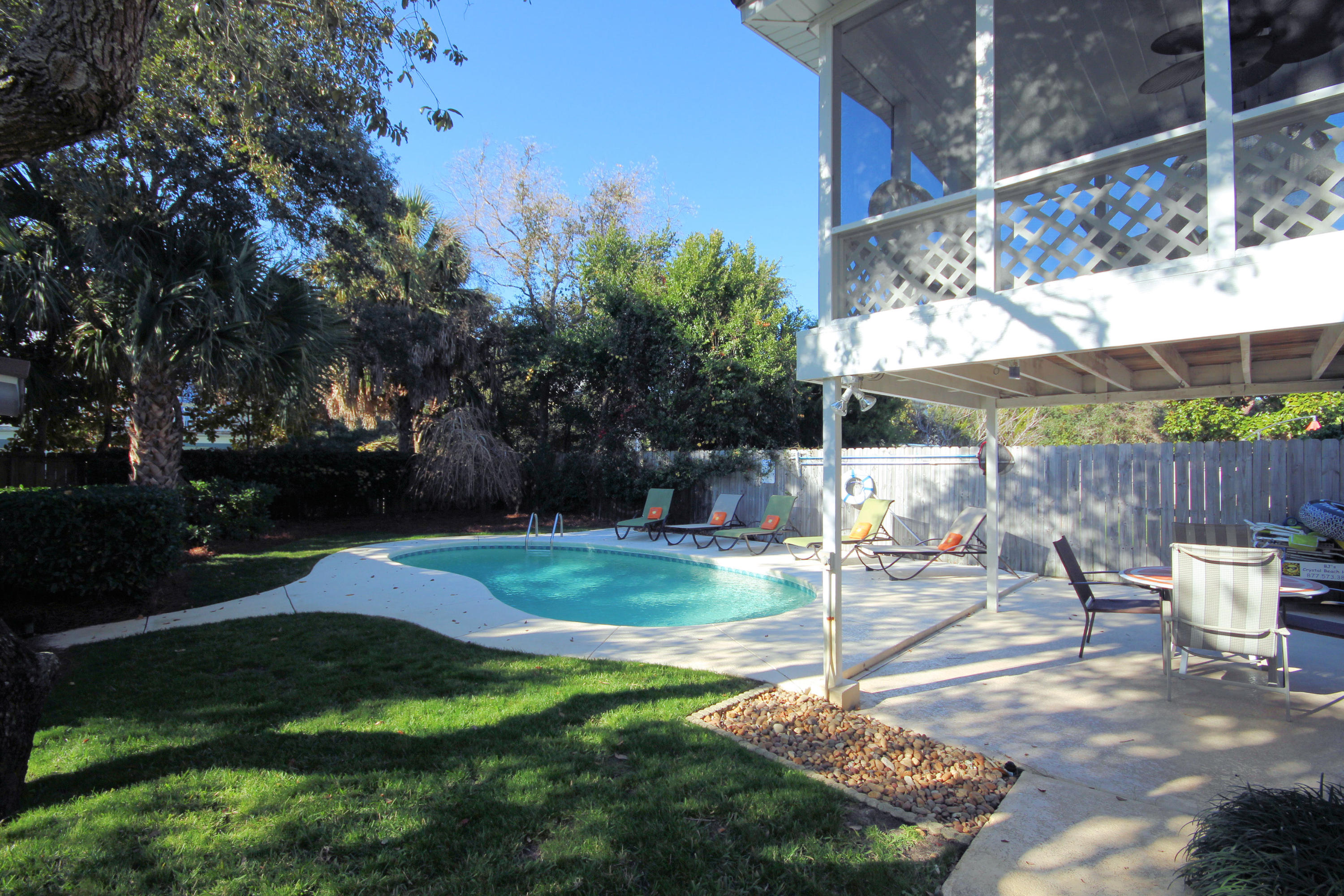 CRYSTAL BEACH - Residential