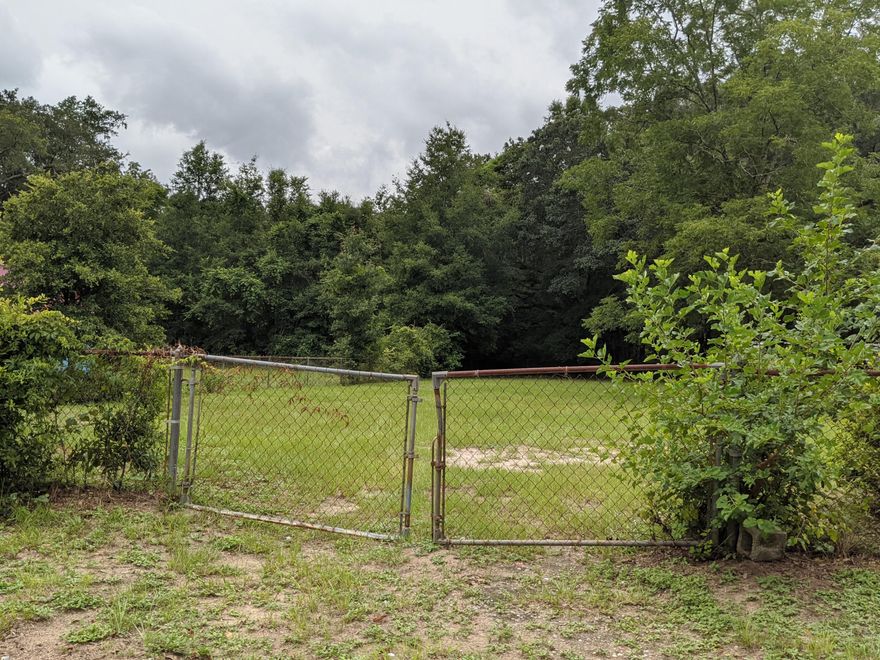 Beautiful flat, HDMU zoned lot is waiting for your custom home! Lot measures appoximately 40' x 165', per Escambia County Property Appraiser's site. The correct zip code is 32514.Lot is located between properties 335 and 337 on Barker. Please do not disturb tenants at these addresses. FOR SALE sign is in place.