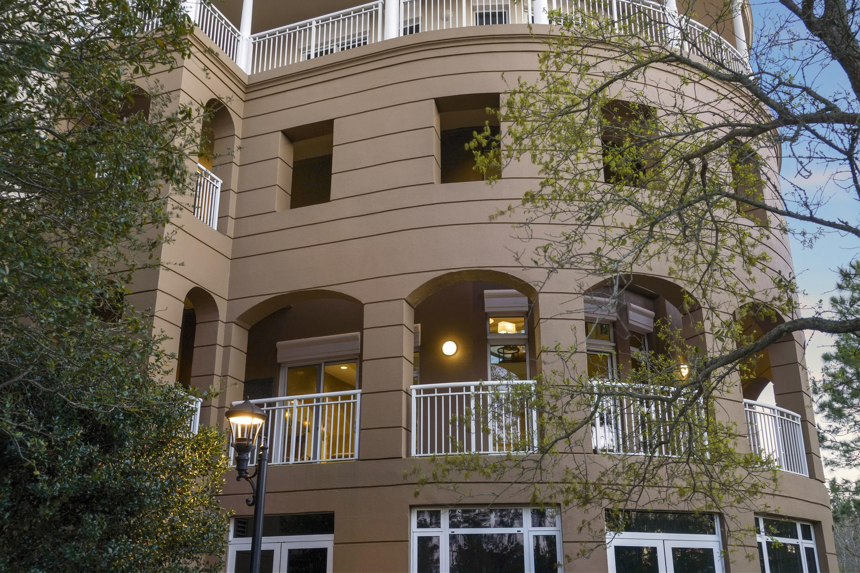 ONE WATER PLACE AT KELLY PLANTATION - Residential