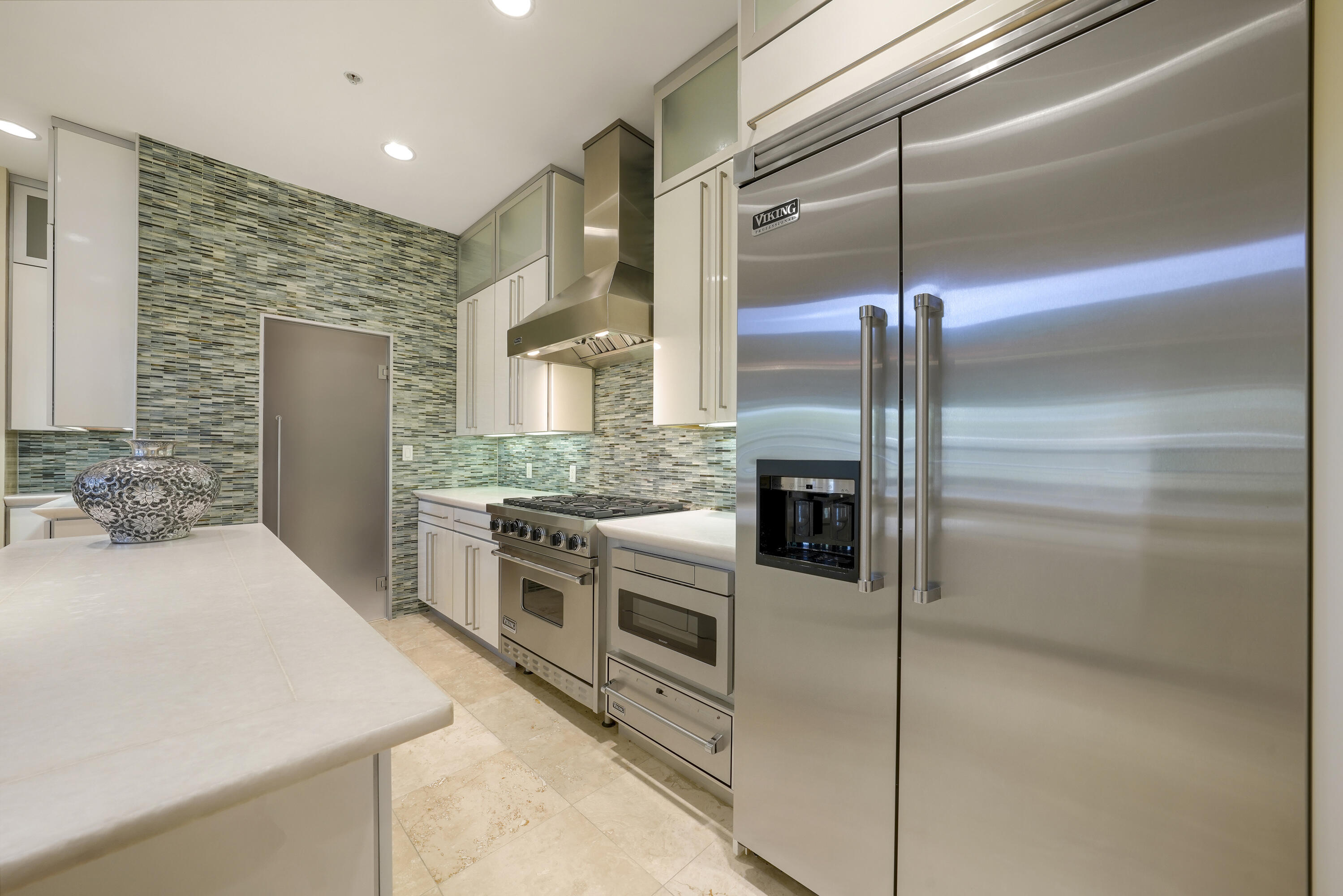 ONE WATER PLACE AT KELLY PLANTATION - Residential