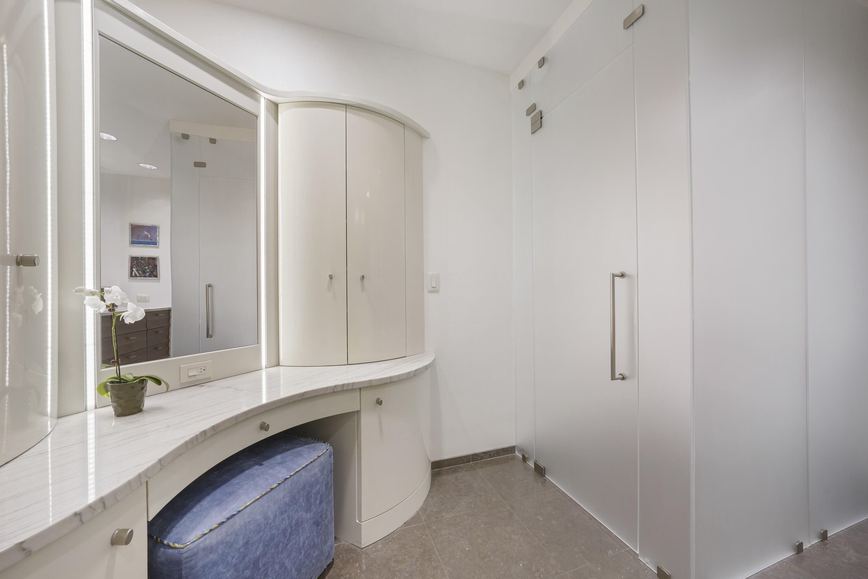 ONE WATER PLACE AT KELLY PLANTATION - Residential