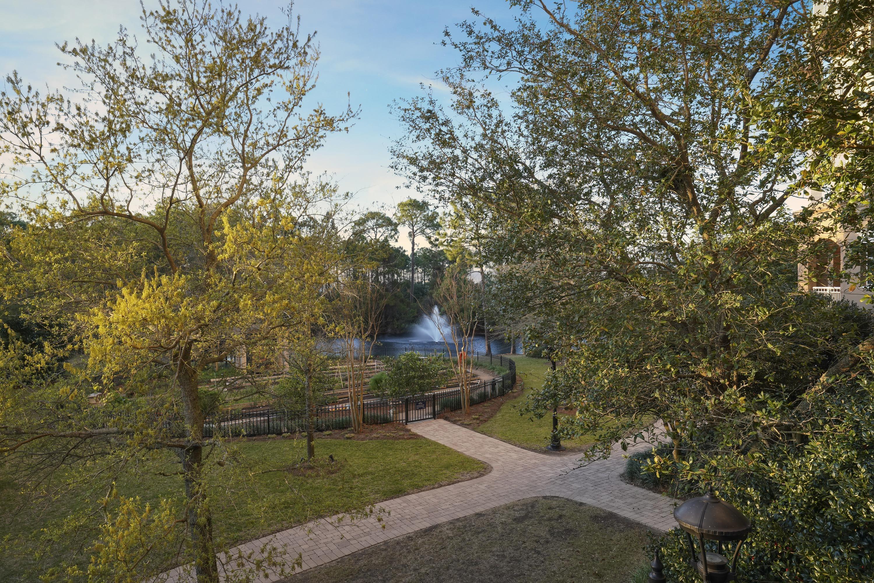 ONE WATER PLACE AT KELLY PLANTATION - Residential