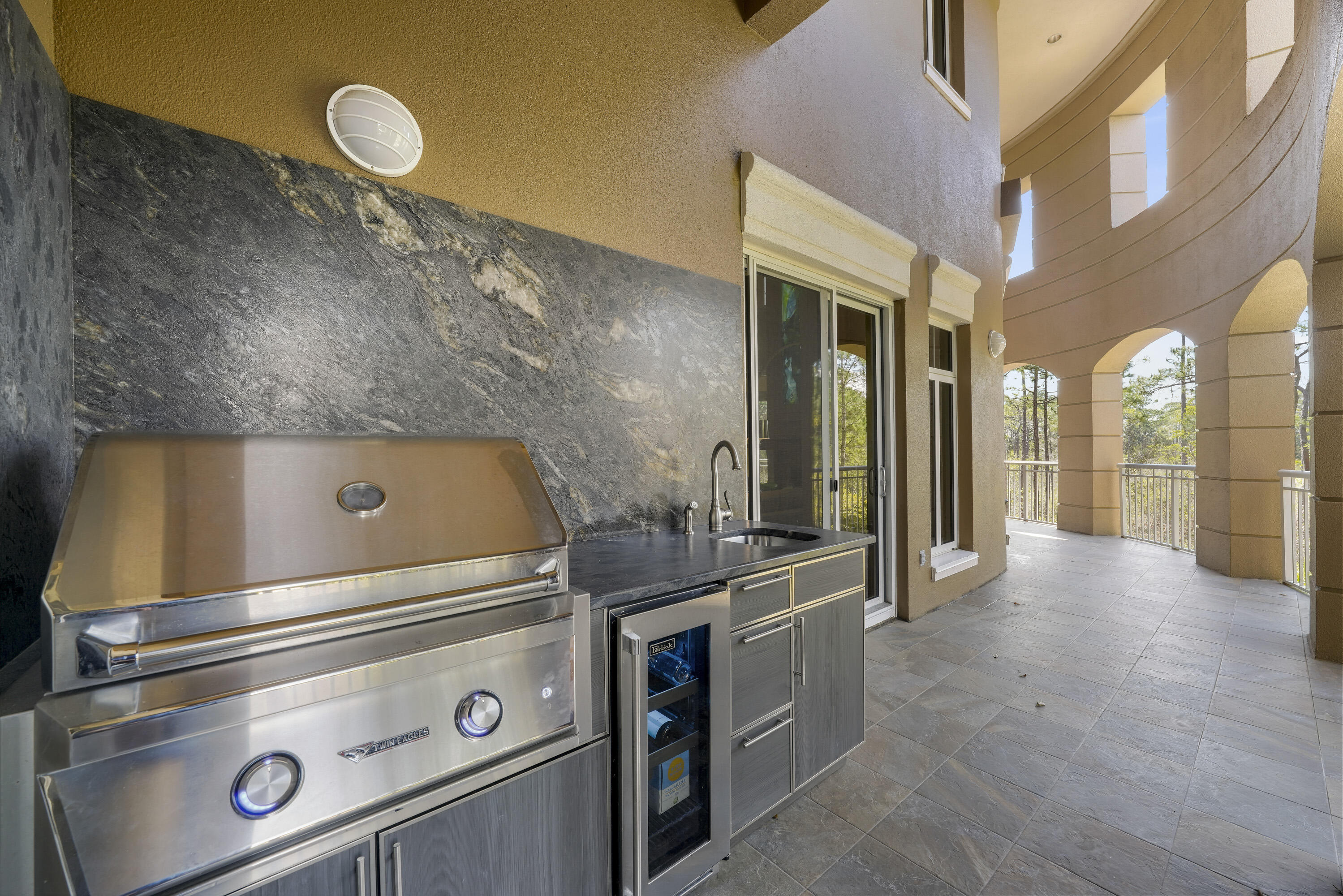 ONE WATER PLACE AT KELLY PLANTATION - Residential