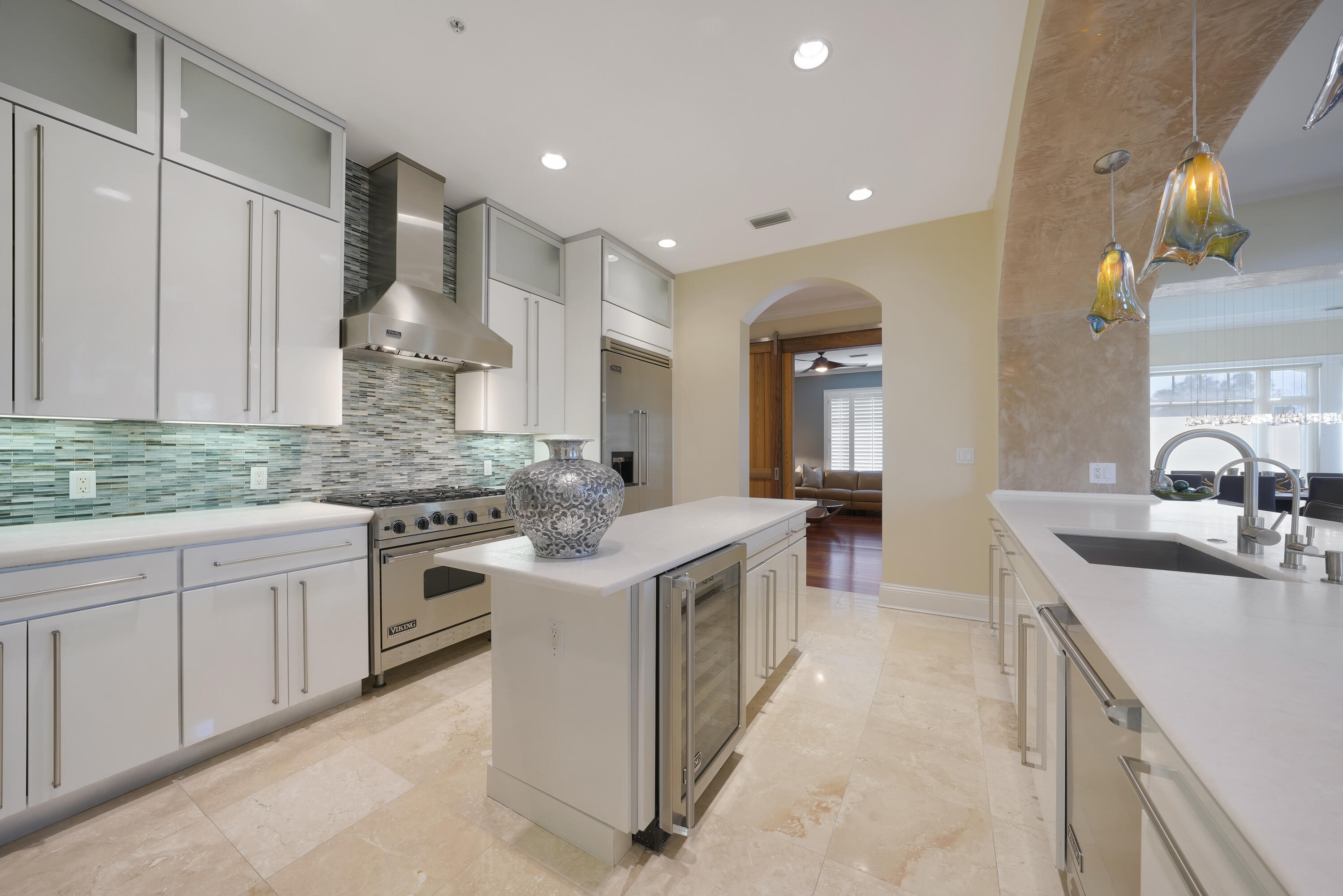 ONE WATER PLACE AT KELLY PLANTATION - Residential