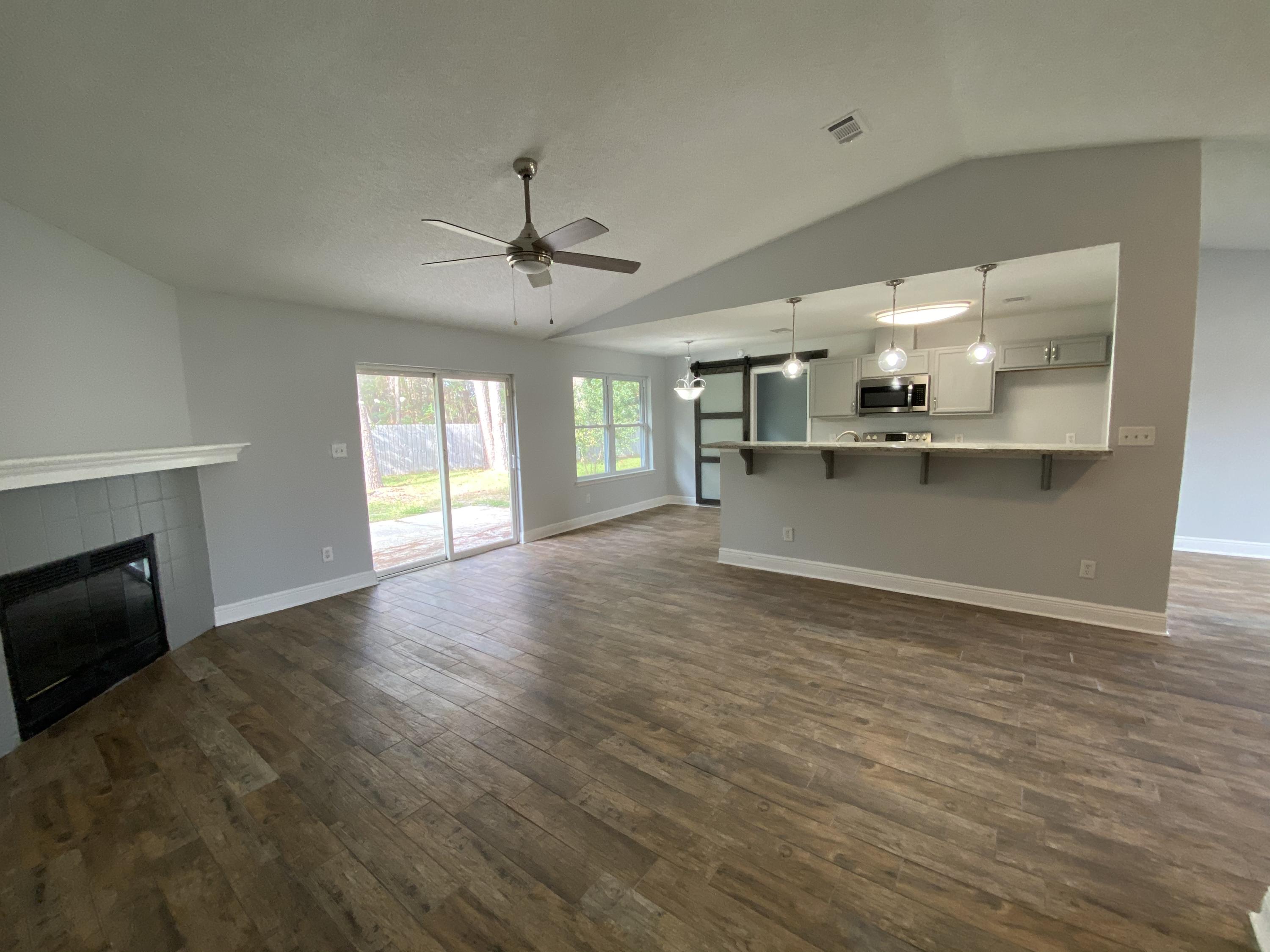 JACKSON TRAIL - Residential