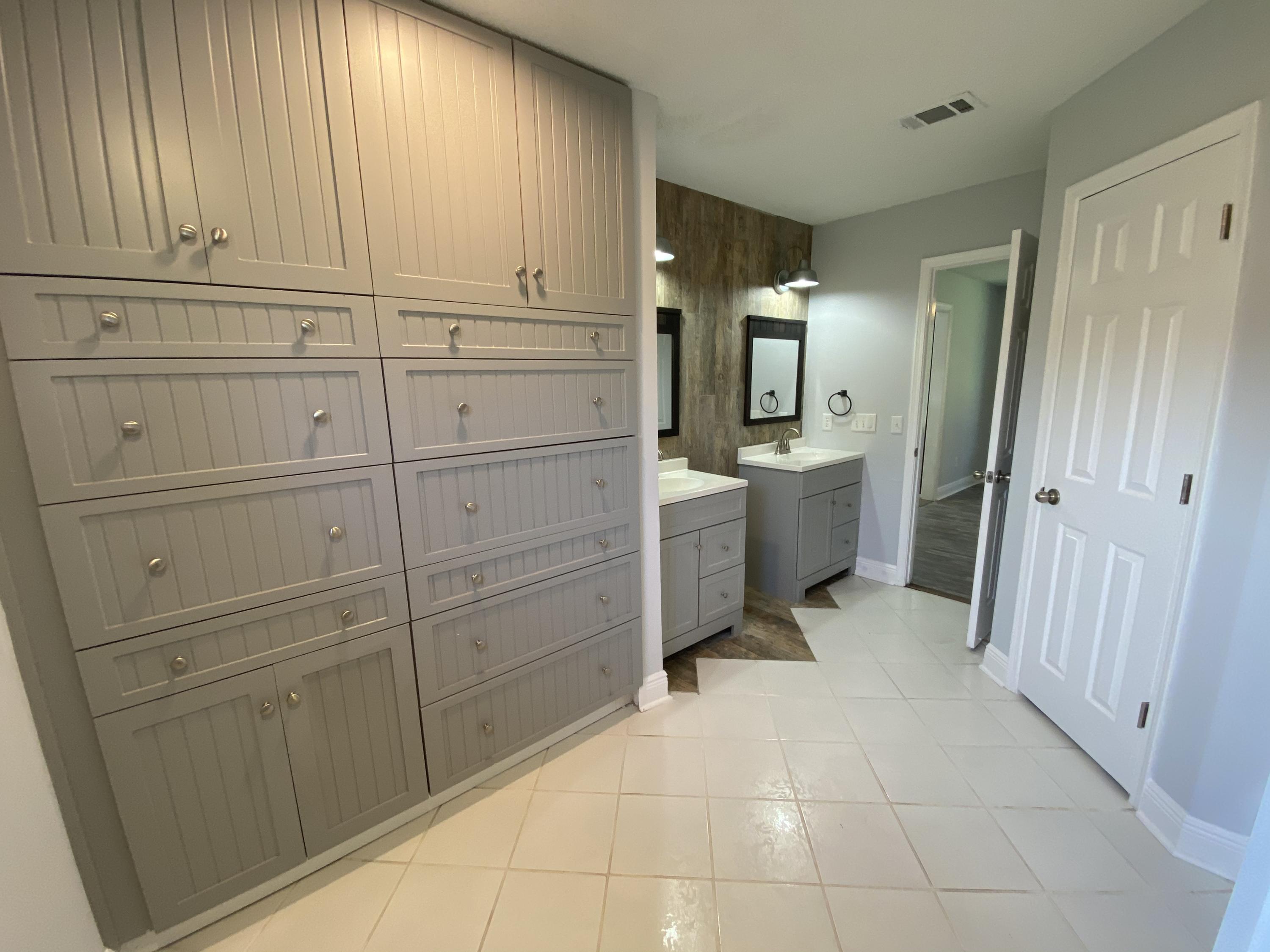 JACKSON TRAIL - Residential