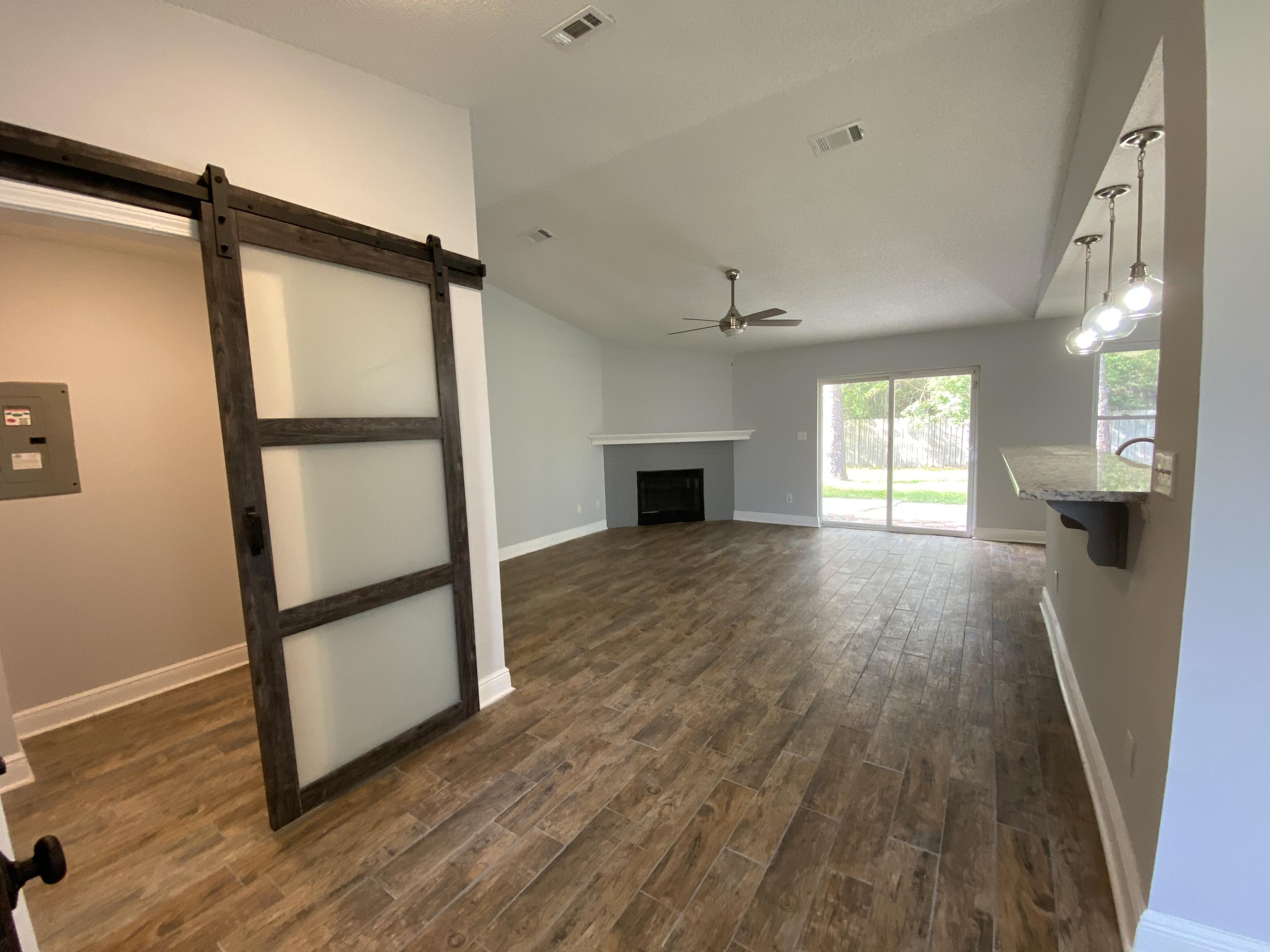 JACKSON TRAIL - Residential