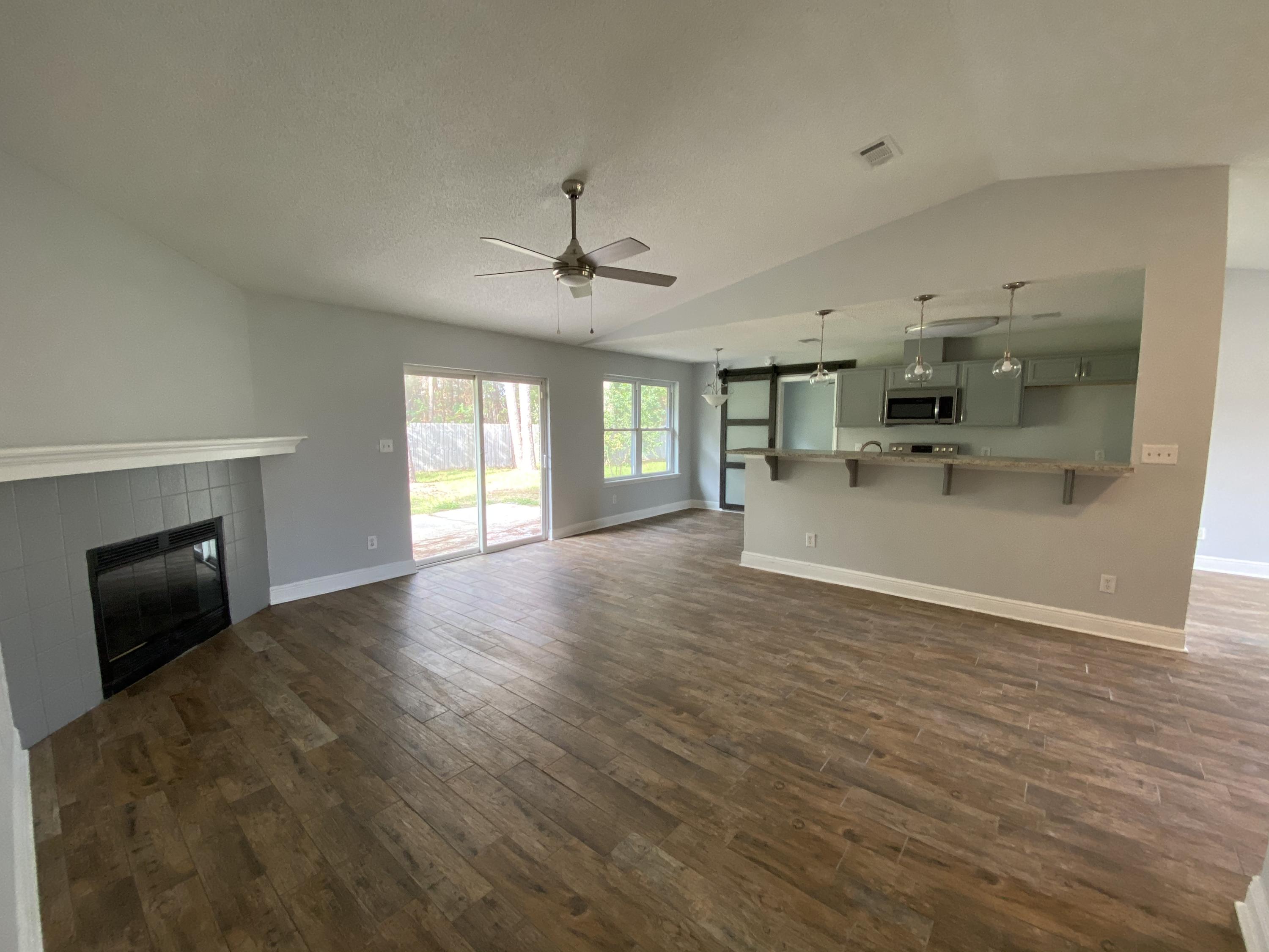 JACKSON TRAIL - Residential