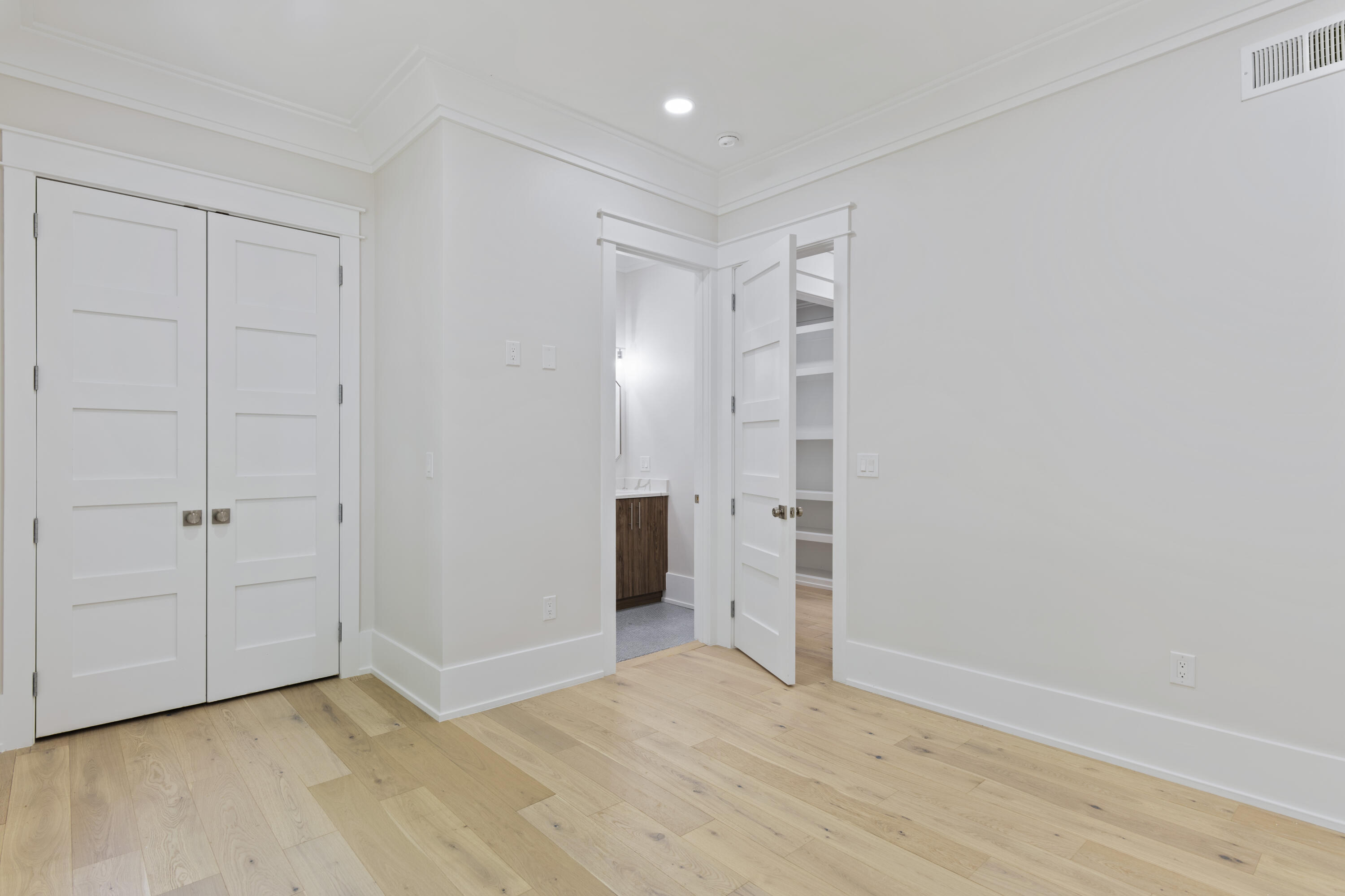 CALYPSO POINTE - Residential