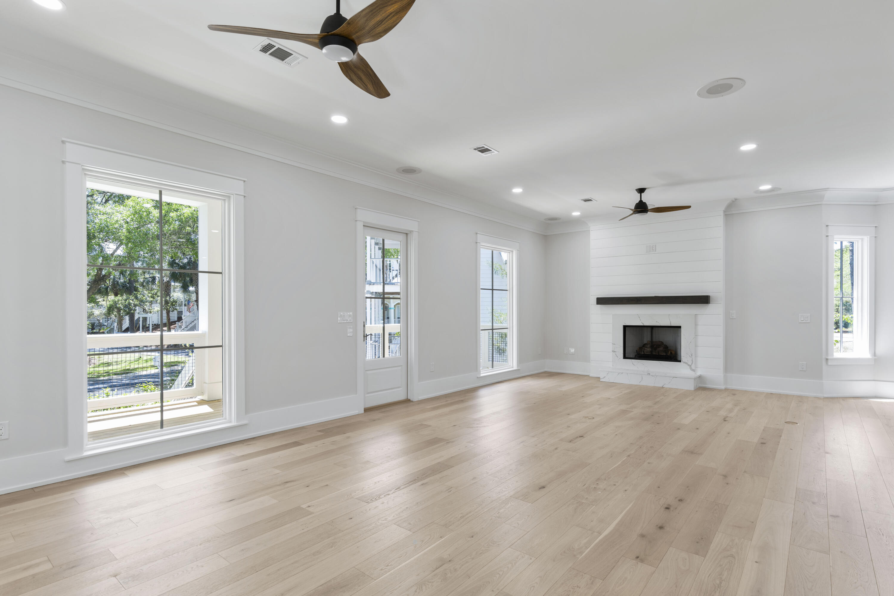 CALYPSO POINTE - Residential