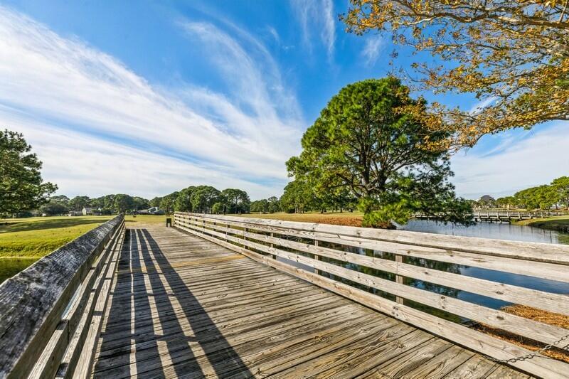BAYSIDE CONDO SANDESTIN - Residential