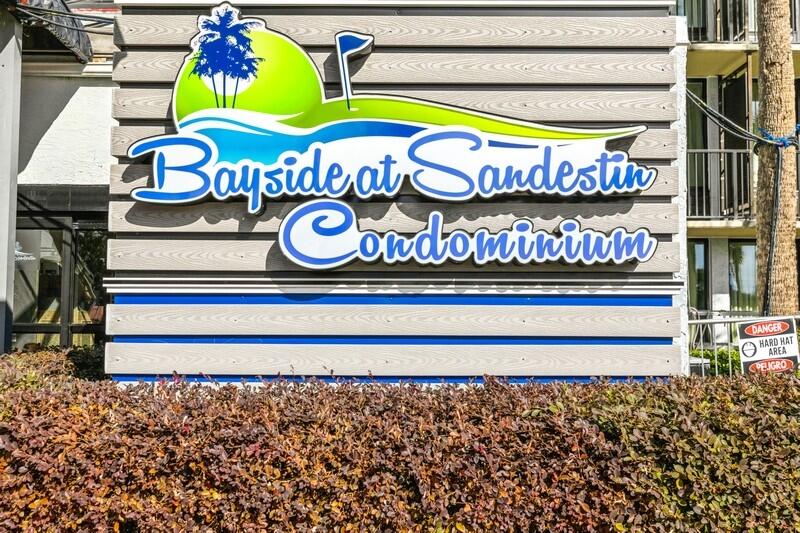 BAYSIDE CONDO SANDESTIN - Residential