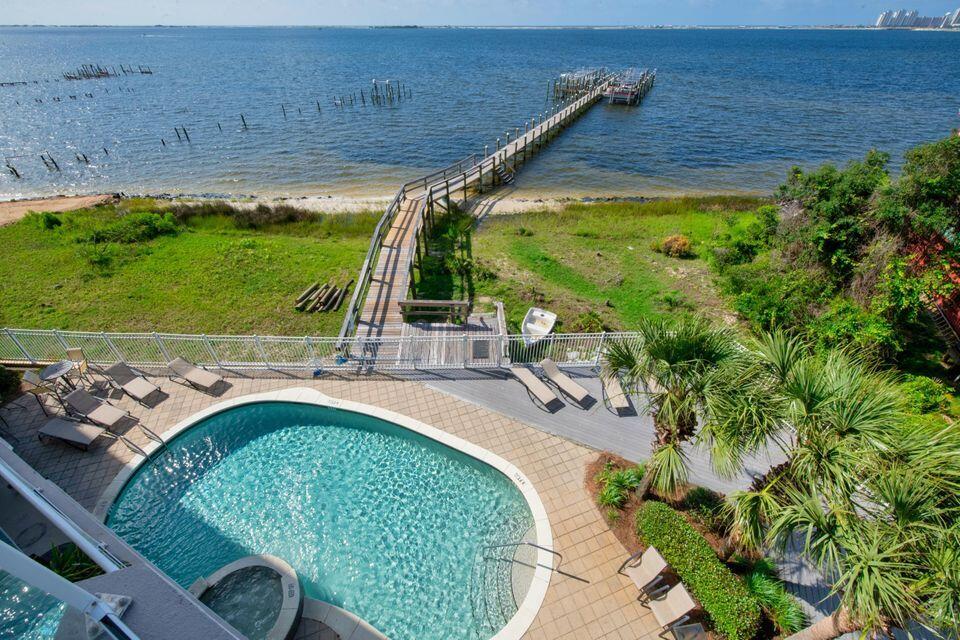 Pier 23 at Navarre Landing - Residential