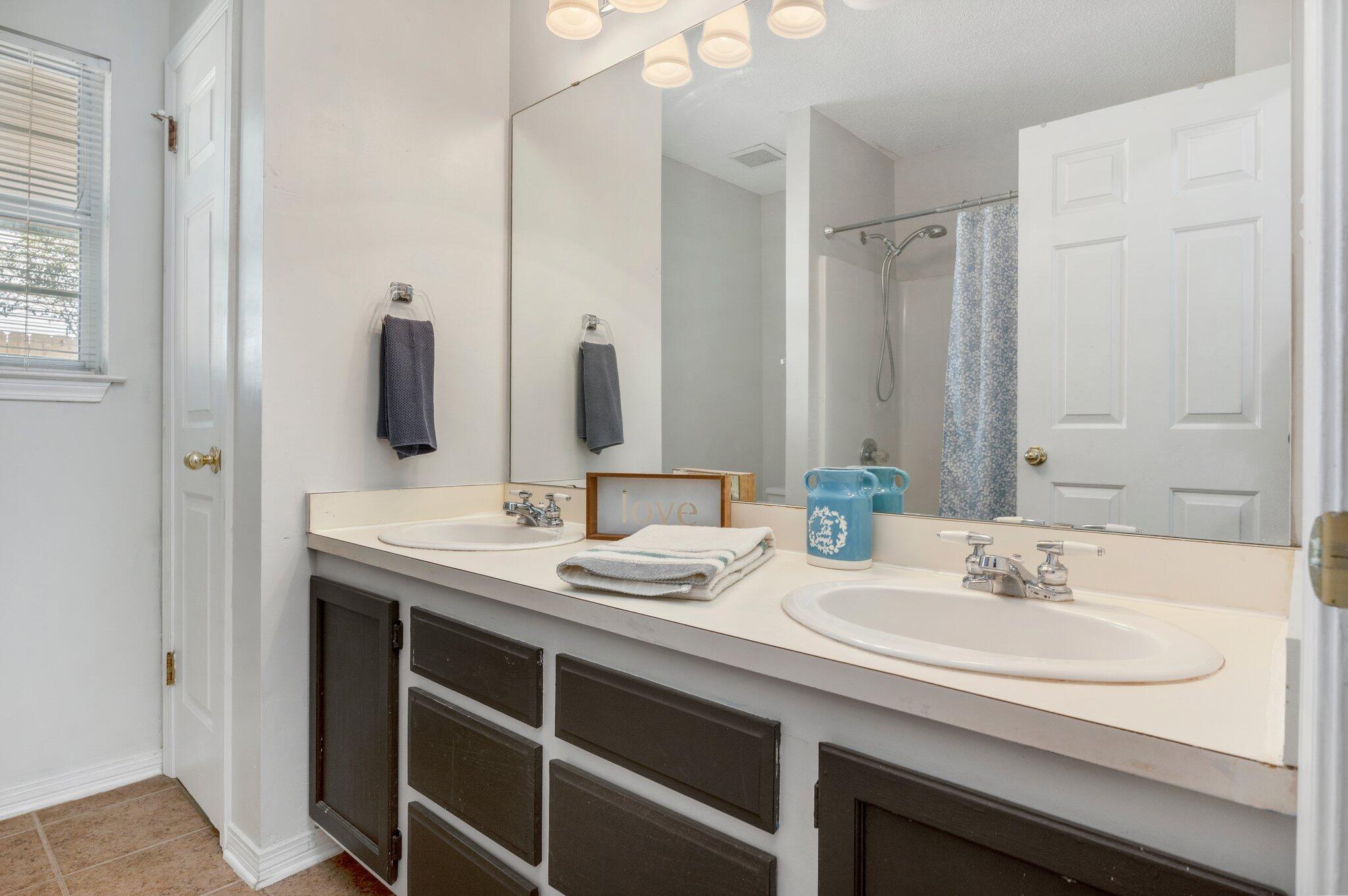 COUNTRYVIEW ESTATES 3RD ADDN - Residential