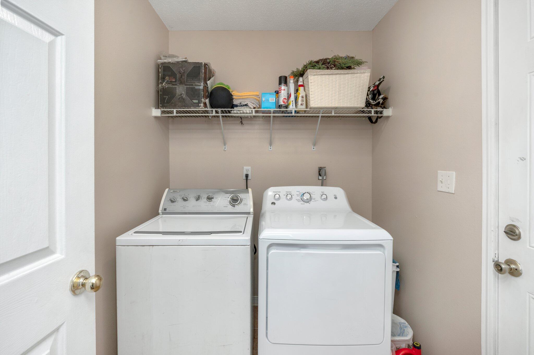 COUNTRYVIEW ESTATES 3RD ADDN - Residential