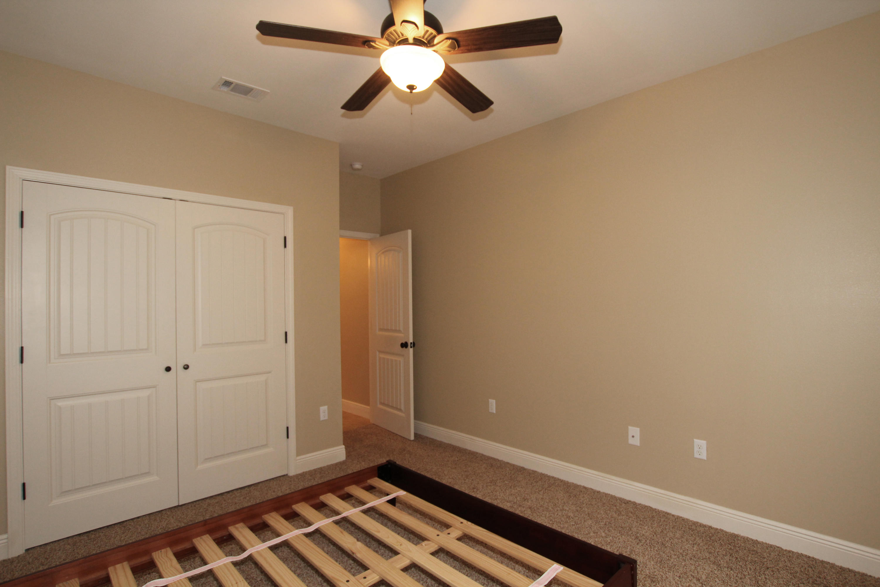 AUTUMN WOODS - Residential