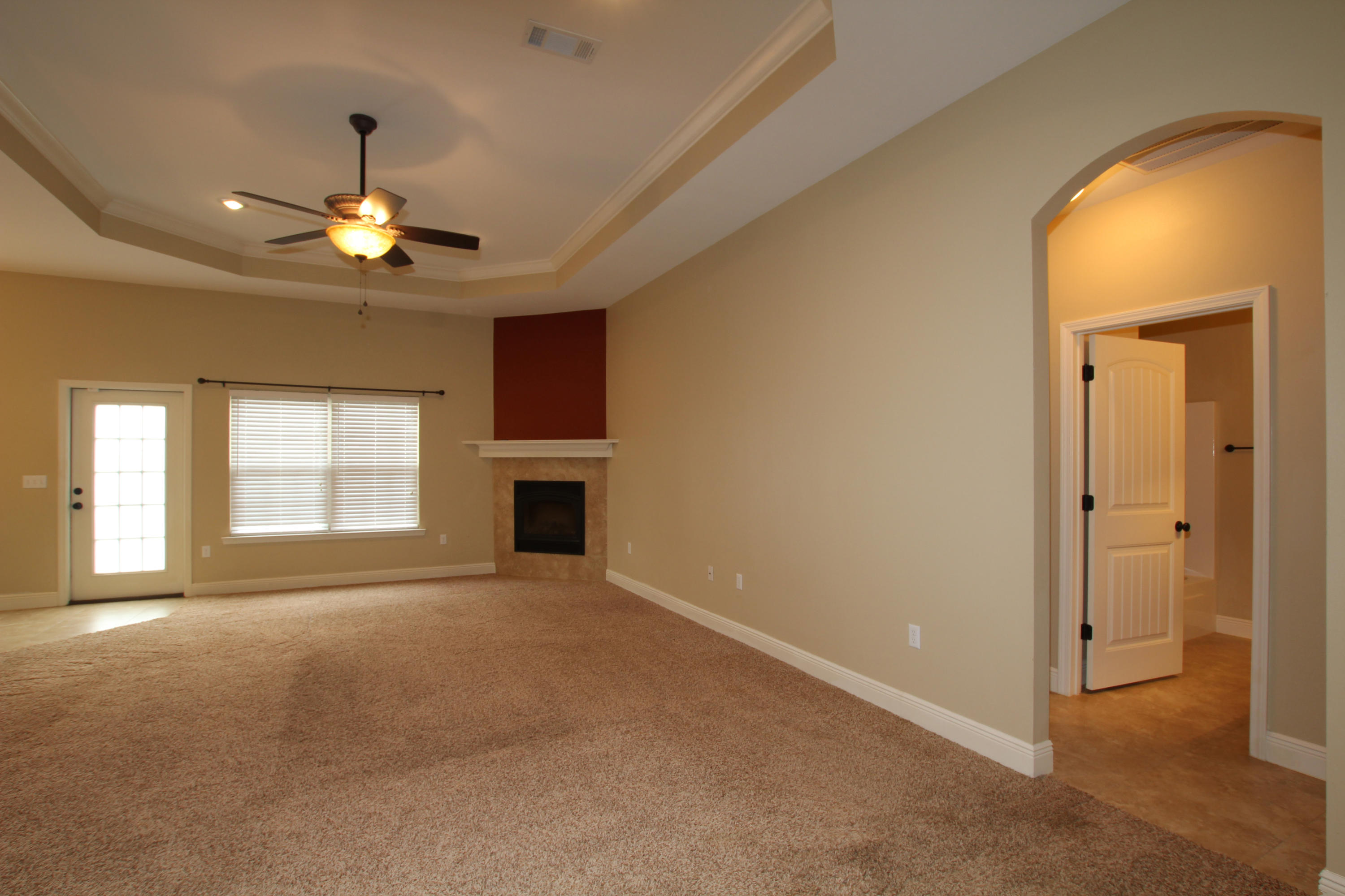 AUTUMN WOODS - Residential