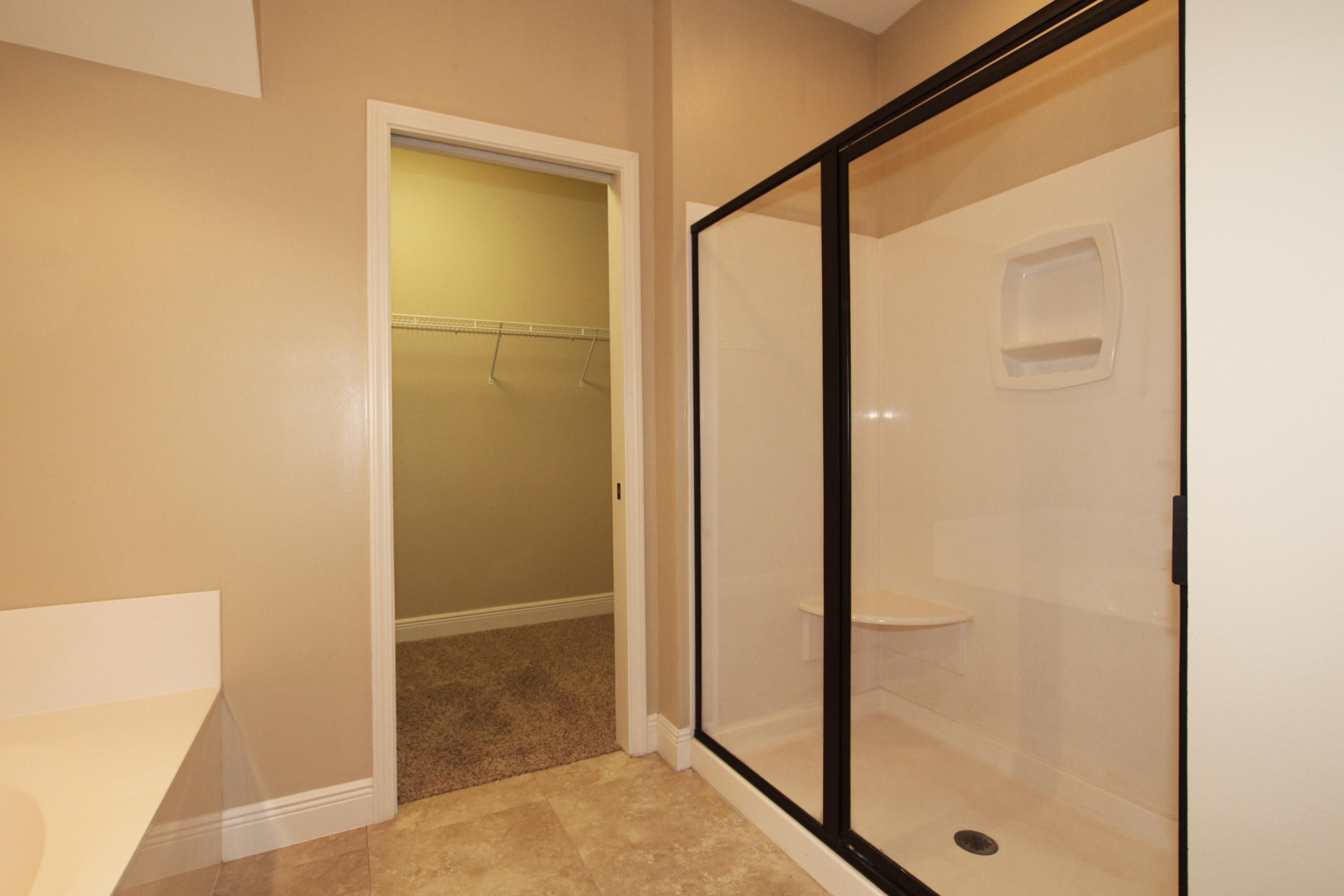 AUTUMN WOODS - Residential