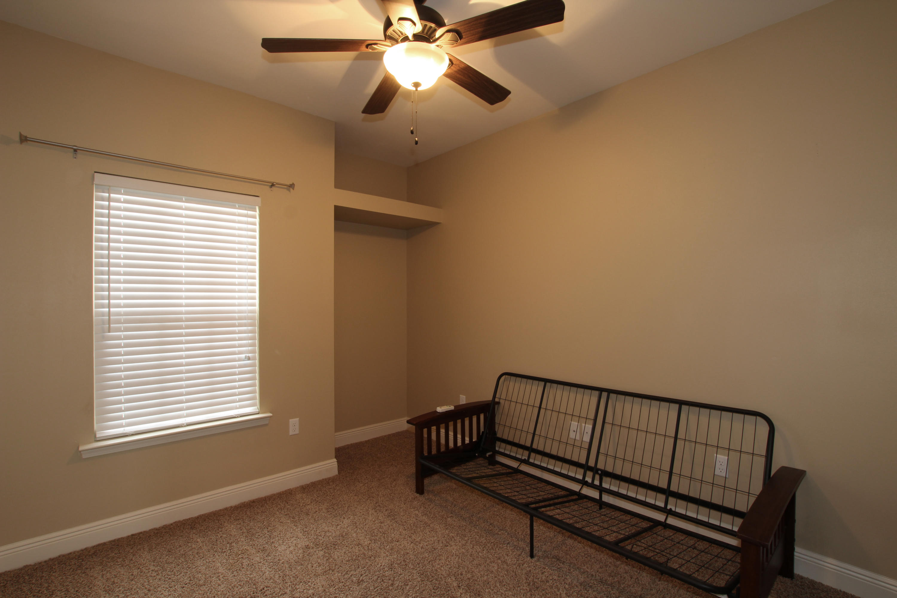 AUTUMN WOODS - Residential