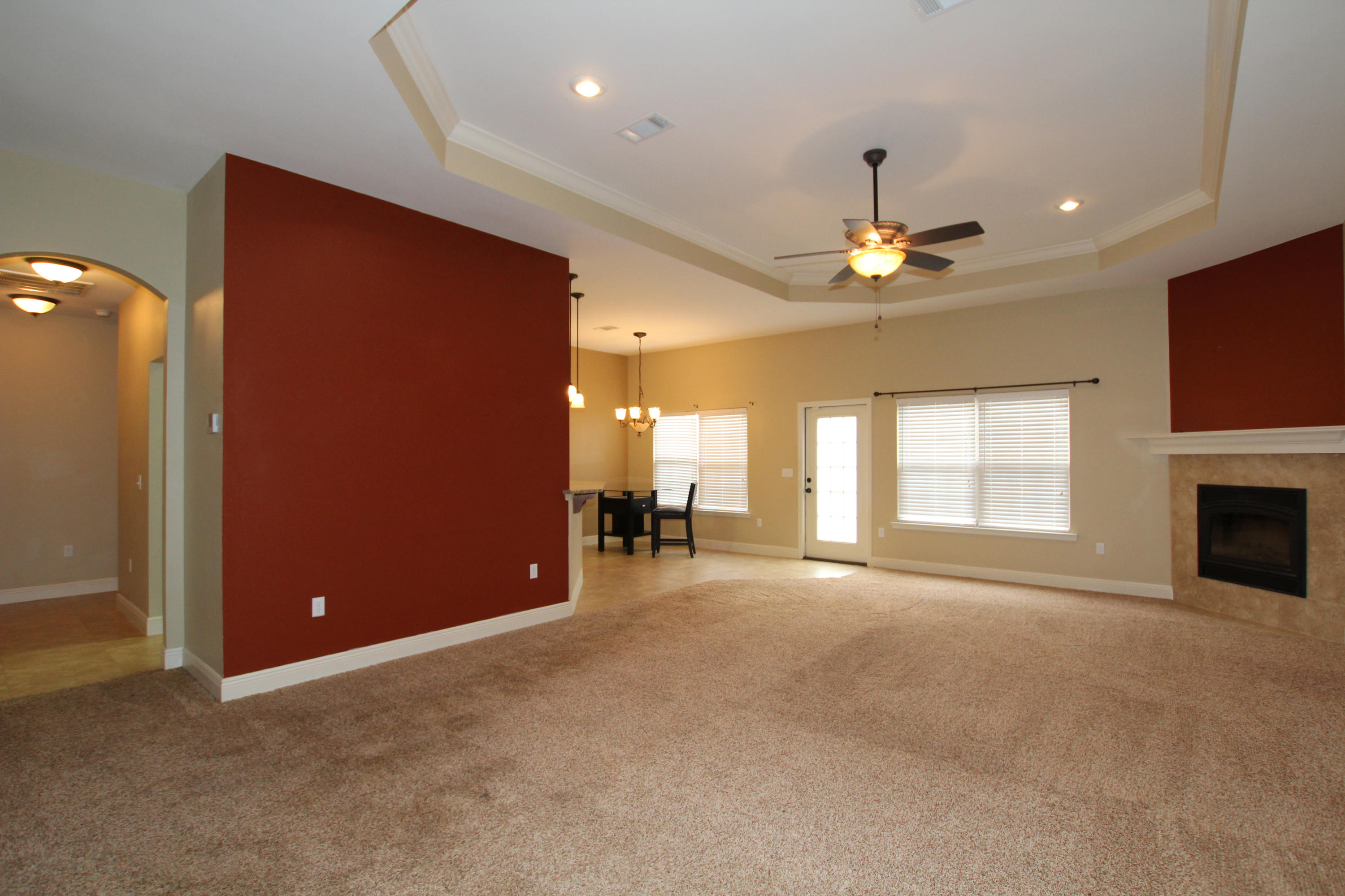 AUTUMN WOODS - Residential