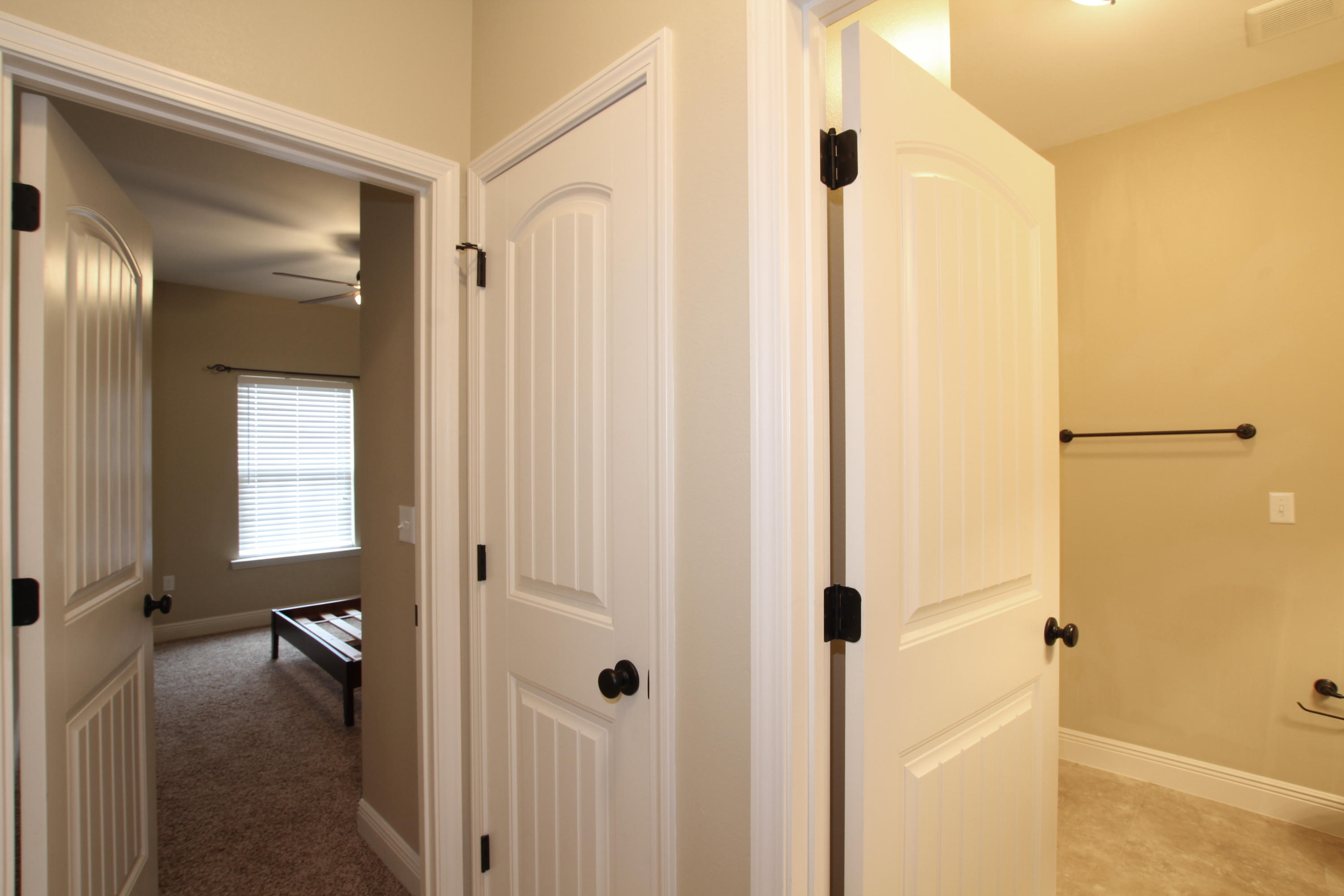 AUTUMN WOODS - Residential