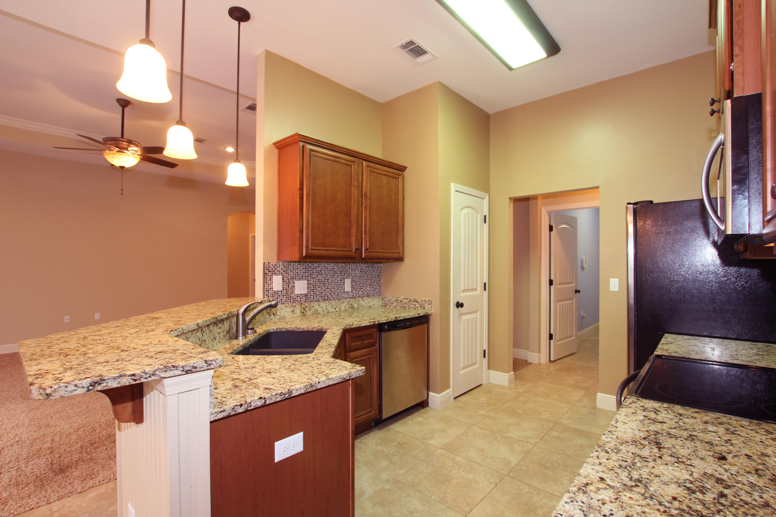 AUTUMN WOODS - Residential